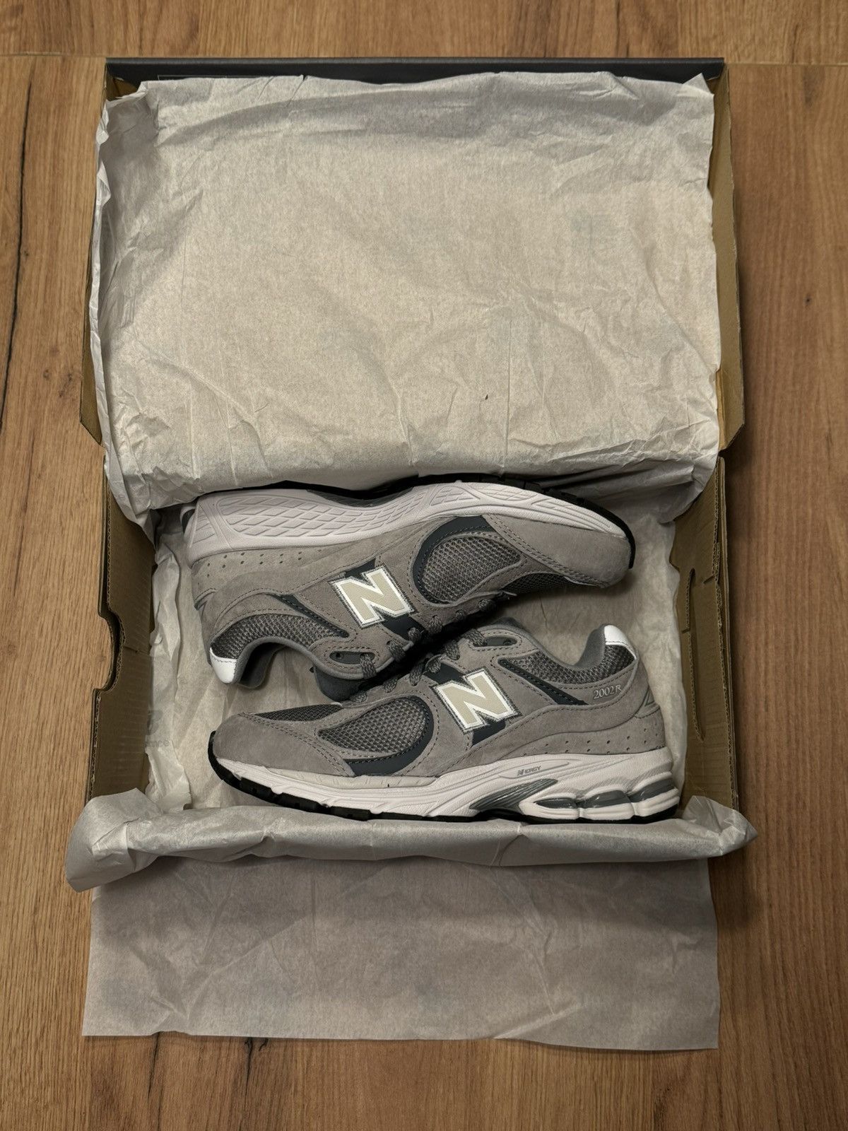 New Balance New Balance 2002R “Steel Grey Orca” (M2002RST) 37 EU Size US 6 / IT 36 - 3 Thumbnail