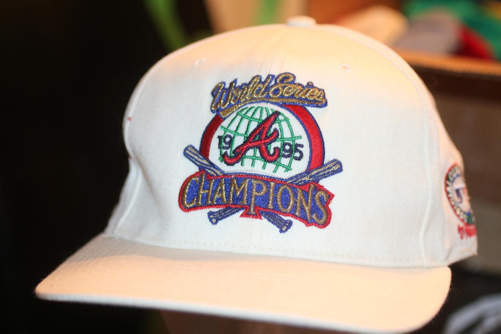 MLB Vintage 1995 WorldSeries Champions Atlanta Braves Hat NewEra Size ONE SIZE - 1 Thumbnail