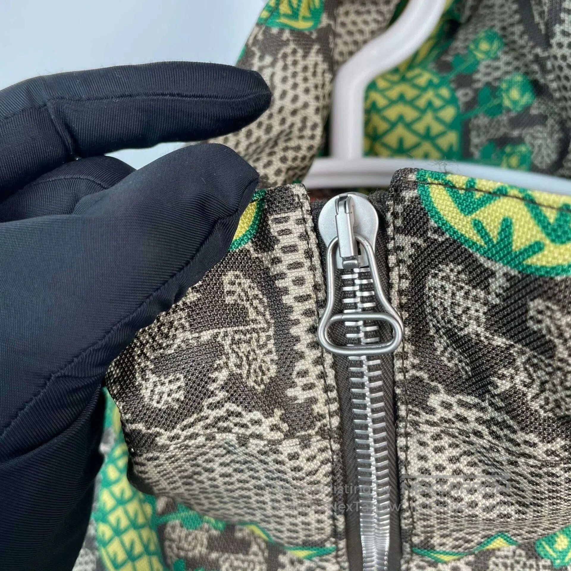 Gucci Gucci Pineapple Logo Print Zip Jacket. Size US S / EU 44-46 / 1 - 8 Thumbnail