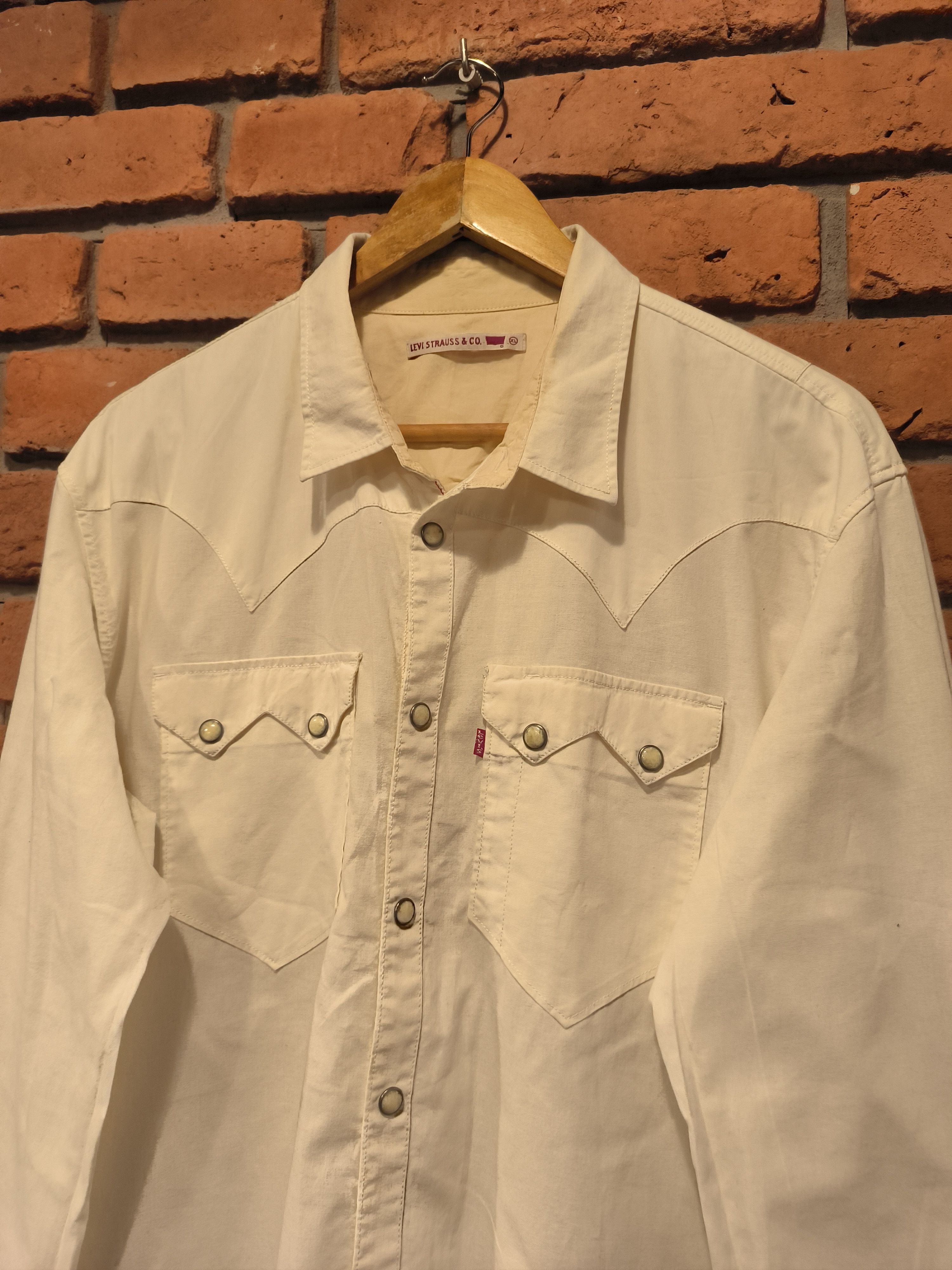 Levi's × Vintage Vintage Levi's Shirt White Button-Up Long Sleeve Logo Size US XL / EU 56 / 4 - 4 Thumbnail