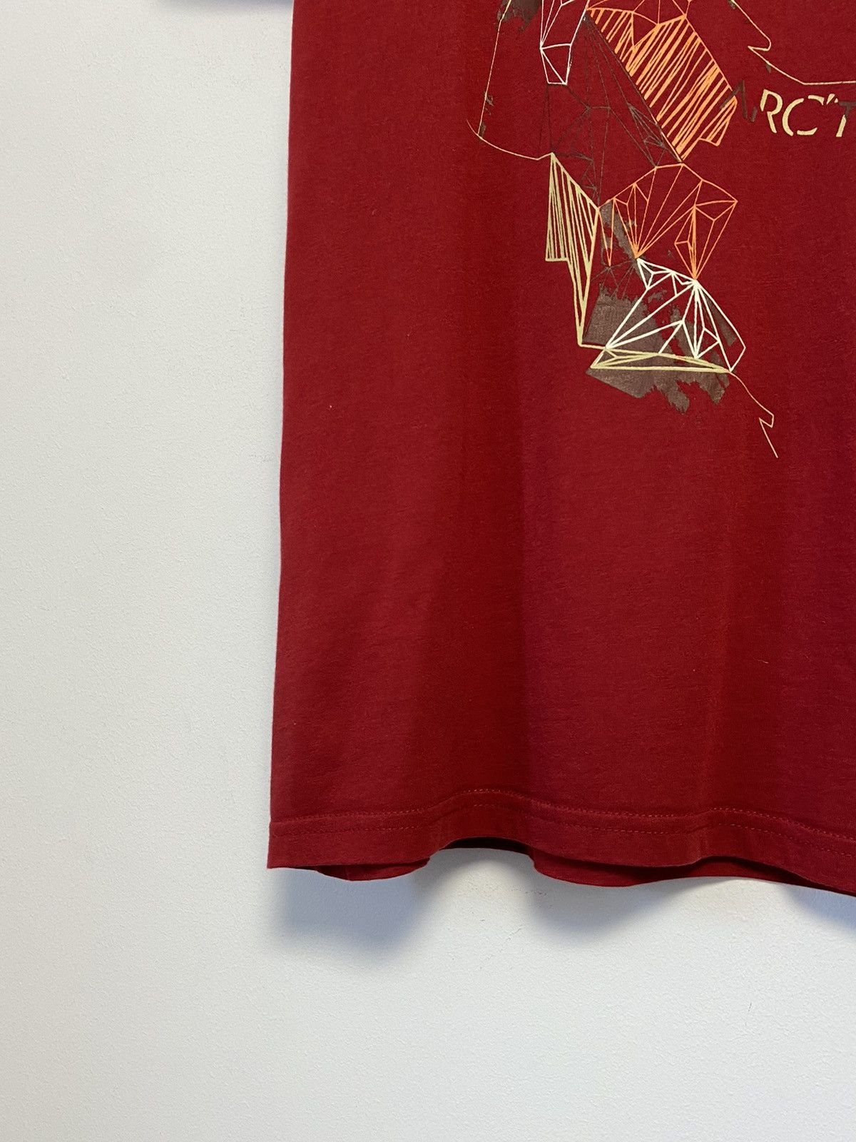 Arc'teryx Vintage Arcteryx Big Logo T-Shirt Red Size US M / EU 48-50 / 2 - 2 Thumbnail