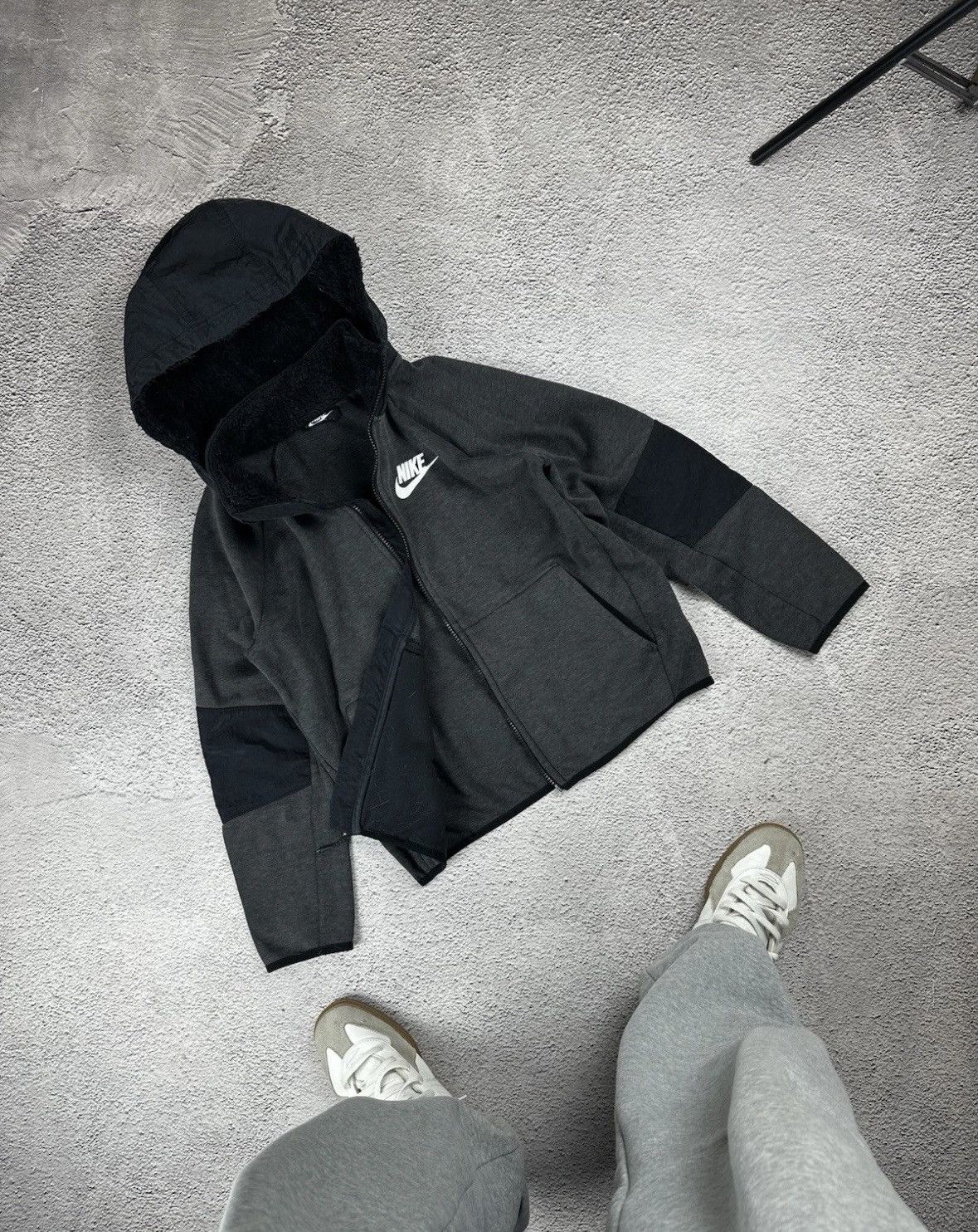 Nike Vintage Nike Fur Fuzzy Faux Full Zip Hoodie Nylon Bomber Y2K Size XS / US 0-2 / IT 36-38 - 1 Thumbnail