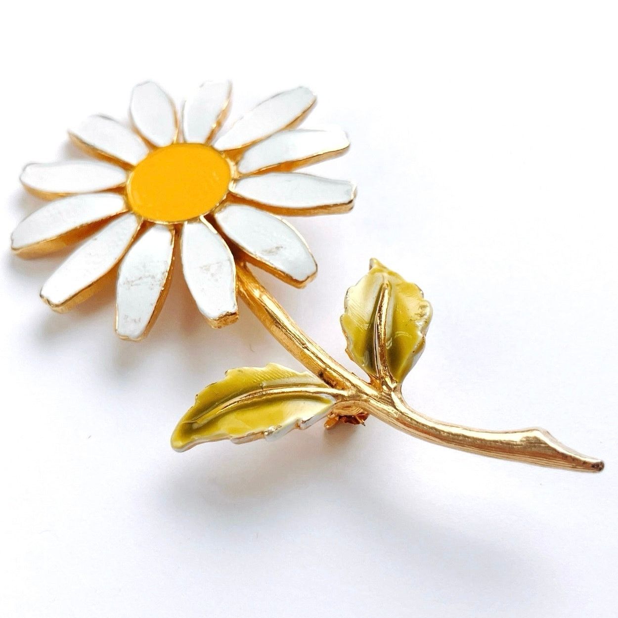 Vintage Vintage Signed Accessocraft NYC Enamel Daisy Flower Brooch Size ONE SIZE - 3 Thumbnail