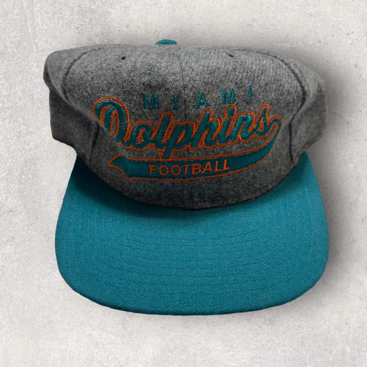 NFL × Starter × Vintage Vintage Miami Dolphins tail sweep hat Size ONE SIZE - 1 Thumbnail