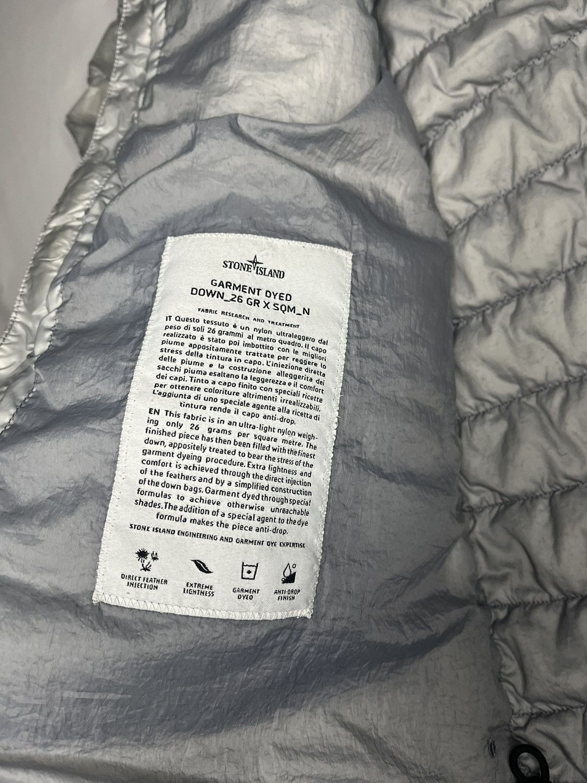 Stone Island Stone Island Lightweight Down Jacket Silver Grey – Size L Size US L / EU 52-54 / 3 - 8 Thumbnail