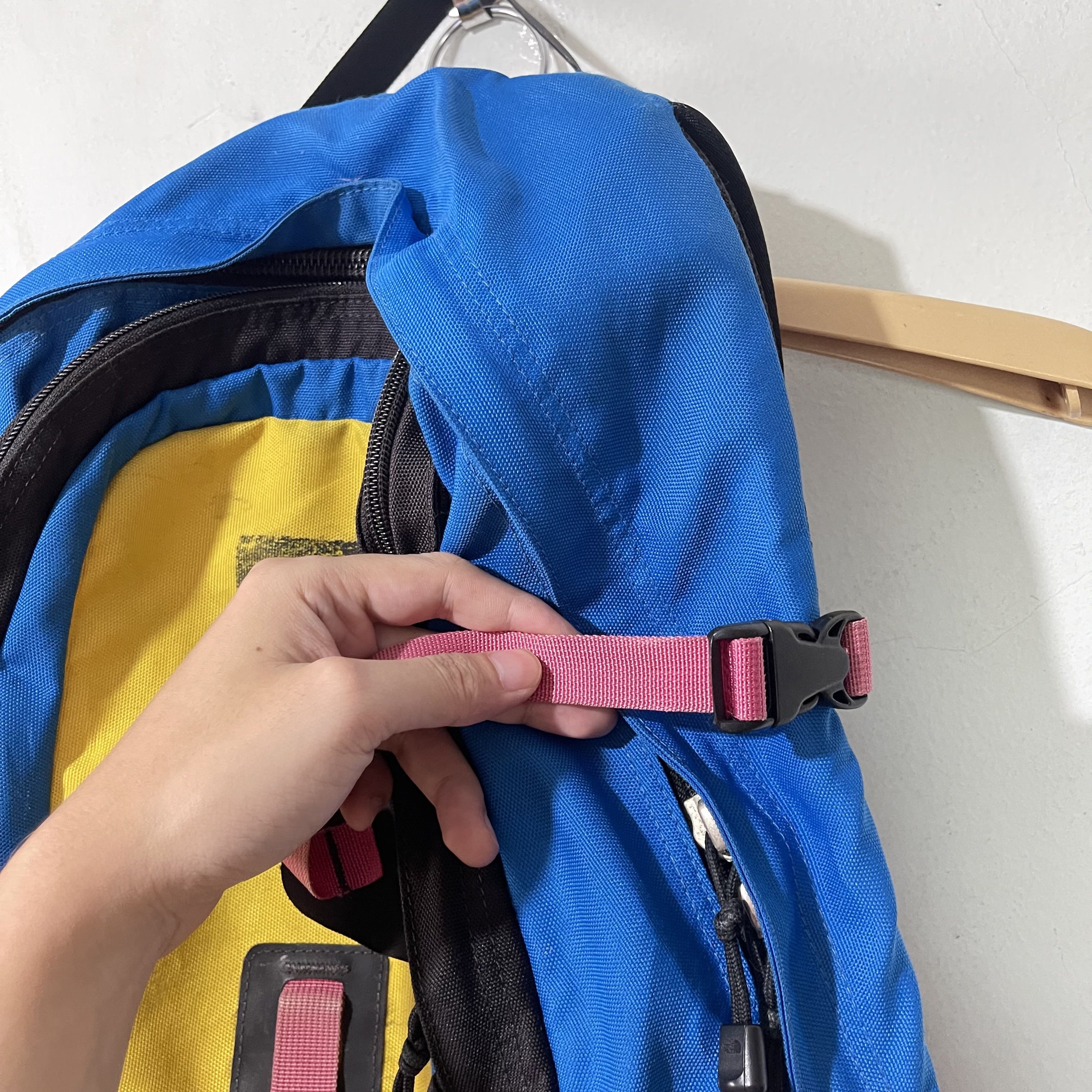 The North Face The North Face Hot Shot Multicolor Backpack Size ONE SIZE - 5 Thumbnail