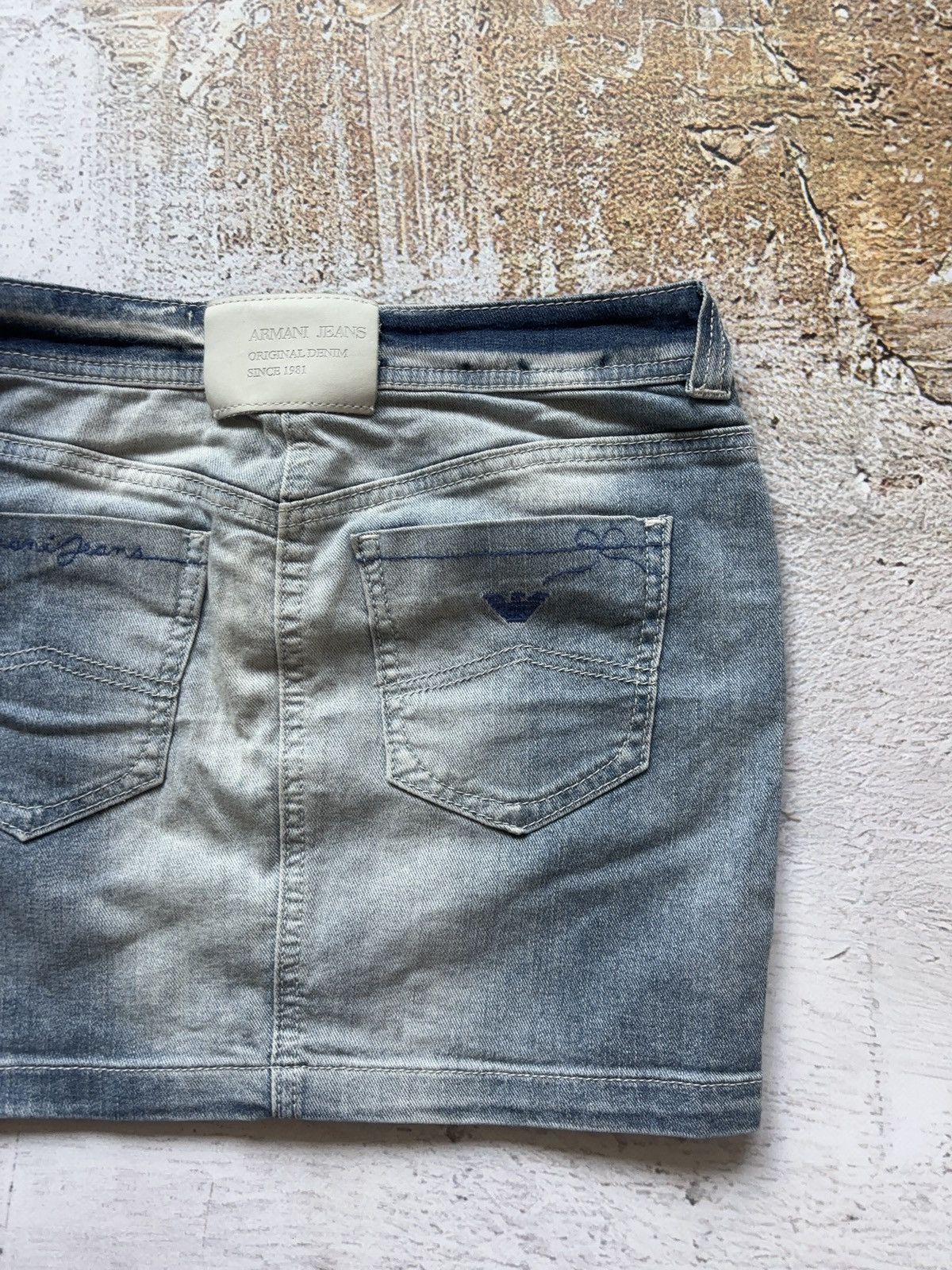 Armani Armani Jeans vintage washed mini denim basic skirt Size 26" / US 2 / IT 38 - 5 Thumbnail
