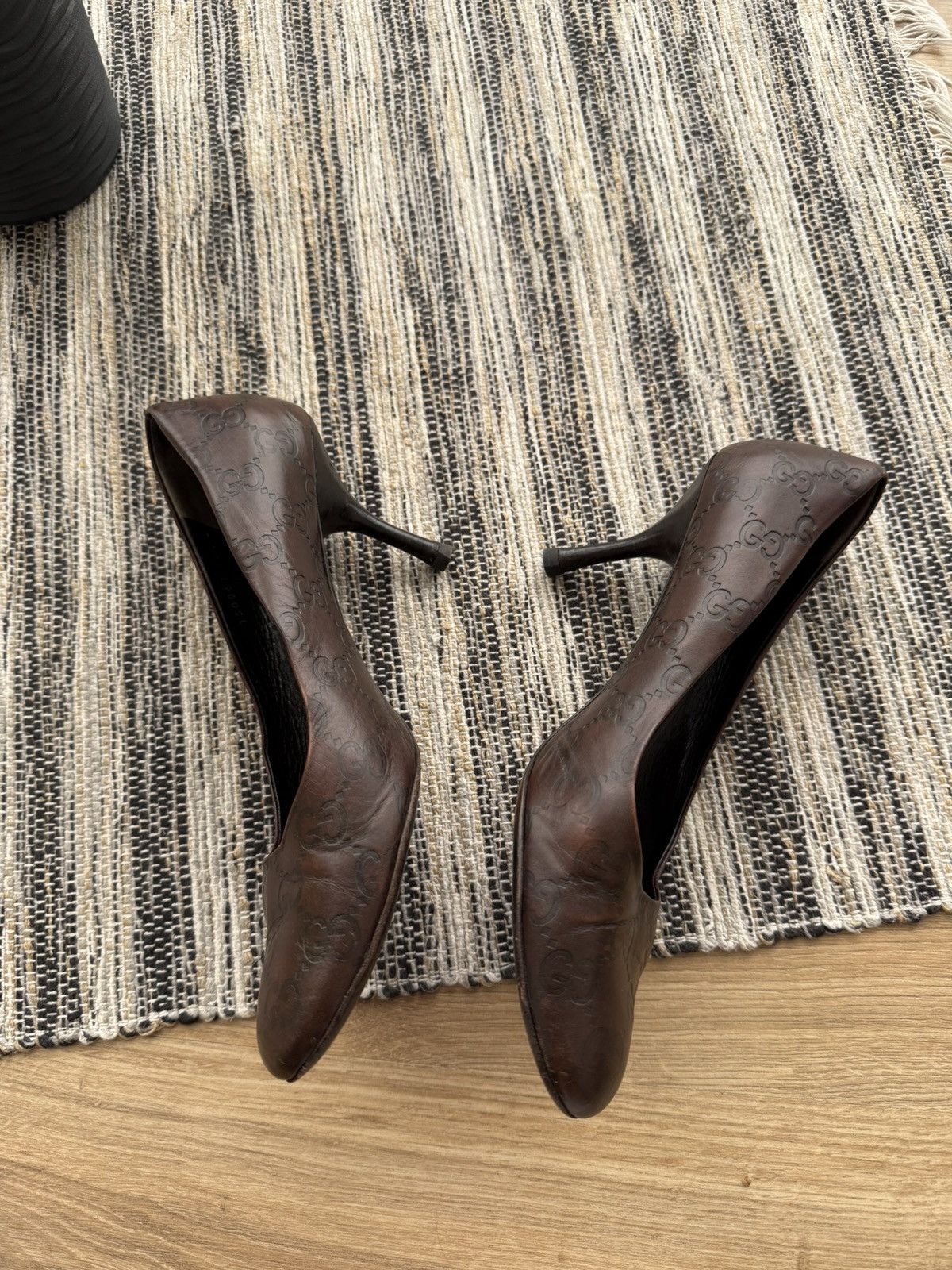 Gucci GUCCI VINTAGE 90s MONOGRAM LEATHER HEELS LOGO EMBOSSED WOMEN Size US 7 / IT 37 - 15 Thumbnail