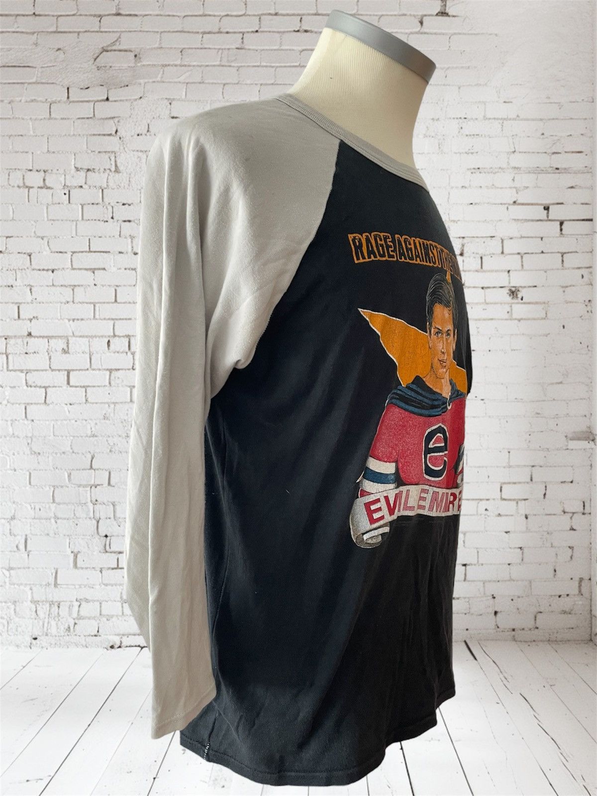 Vintage Vintage Rage Against The Machine, Evil Empire Tour, 1996 Size US XL / EU 56 / 4 - 10 Thumbnail