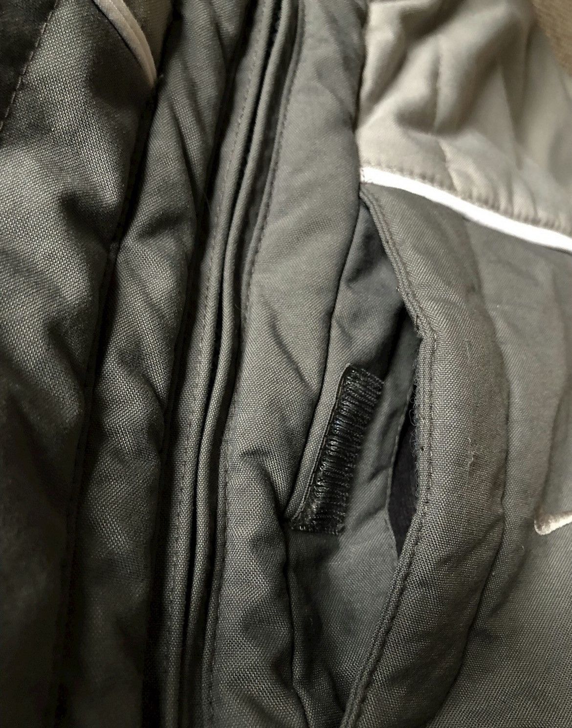 Nike Nike swoosh y2k puffer zip up jacket vintage Size US M / EU 48-50 / 2 - 4 Thumbnail