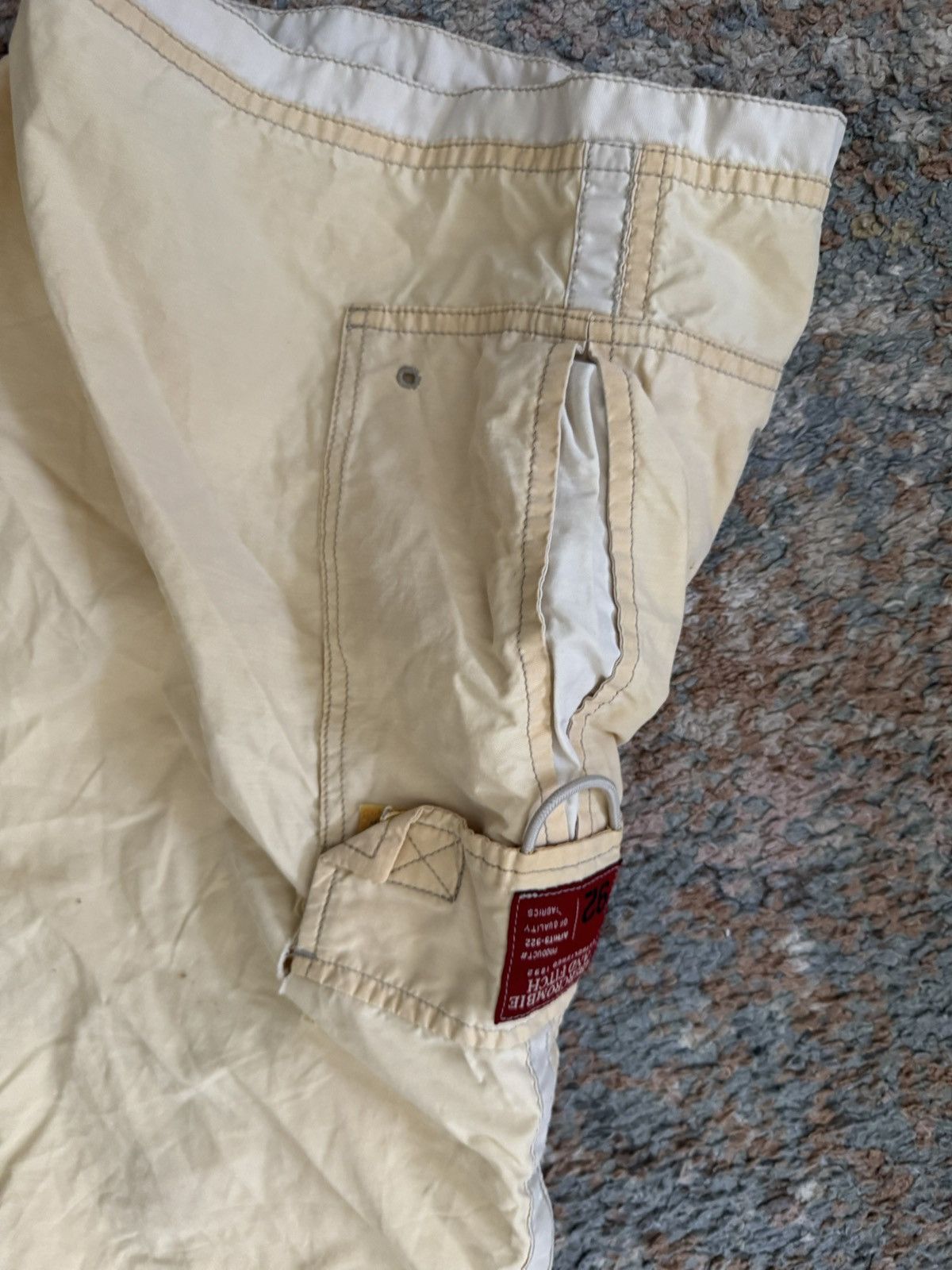 Abercrombie & Fitch VTG Abercrombie Cargo Shorts 32 Yellow Sundfaded Size US 32 / EU 48 - 2 Thumbnail