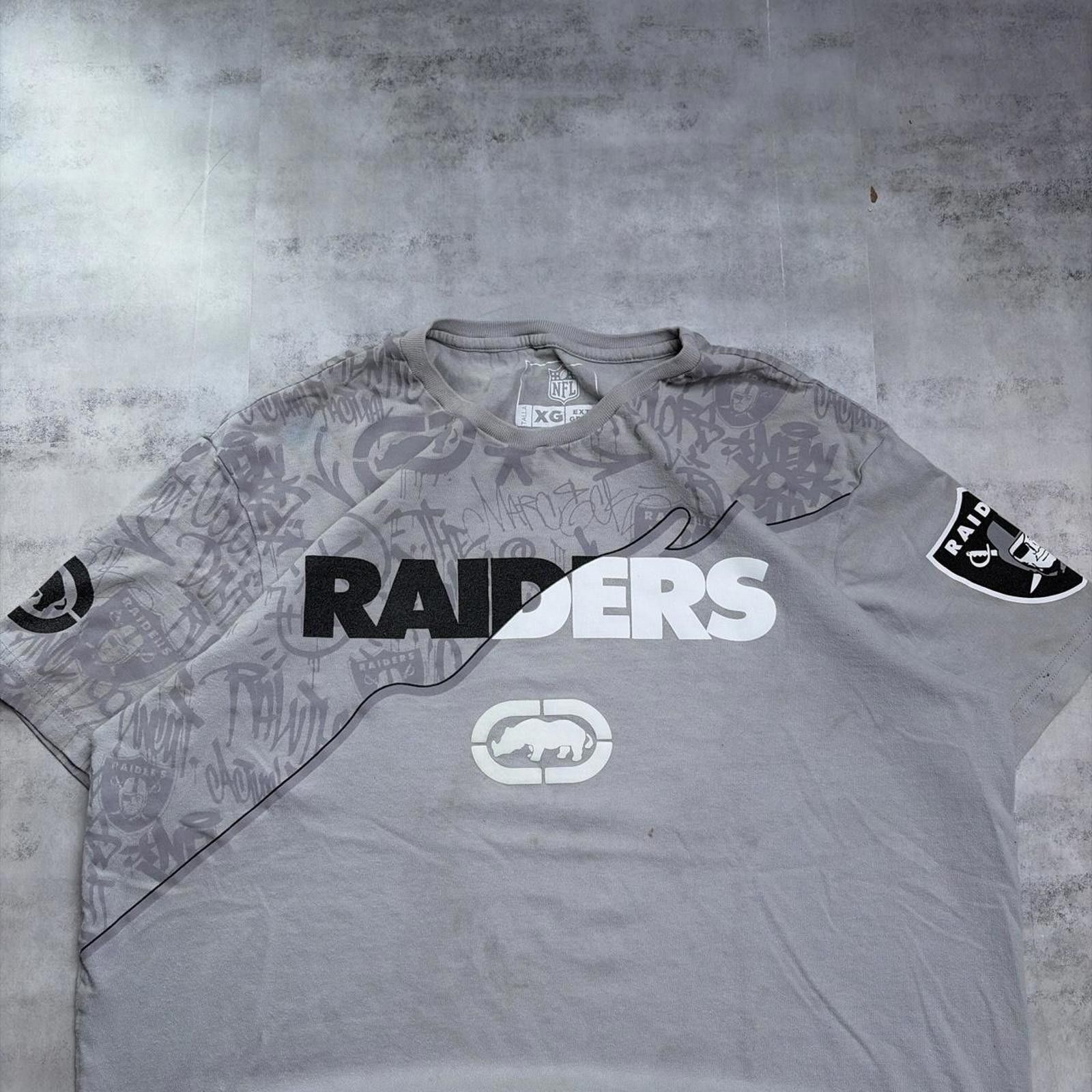 Ecko Unltd. Y2K Grey Ecko Unltd X NFL Raiders Skater Distressed T-Shirt Size US M / EU 48-50 / 2 - 3 Thumbnail