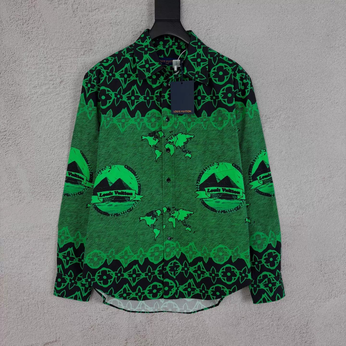 Louis Vuitton LV Pyramid Print LS Shirt Green XS New Size US XS / EU 42 / 0 - 1 Thumbnail