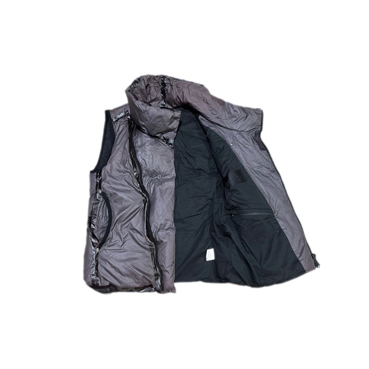 The Viridi-anne 🔥Sample Aw10 The Viridi-Anne Asymmetric Down Vest Tape Seam Size US M / EU 48-50 / 2 - 9 Thumbnail