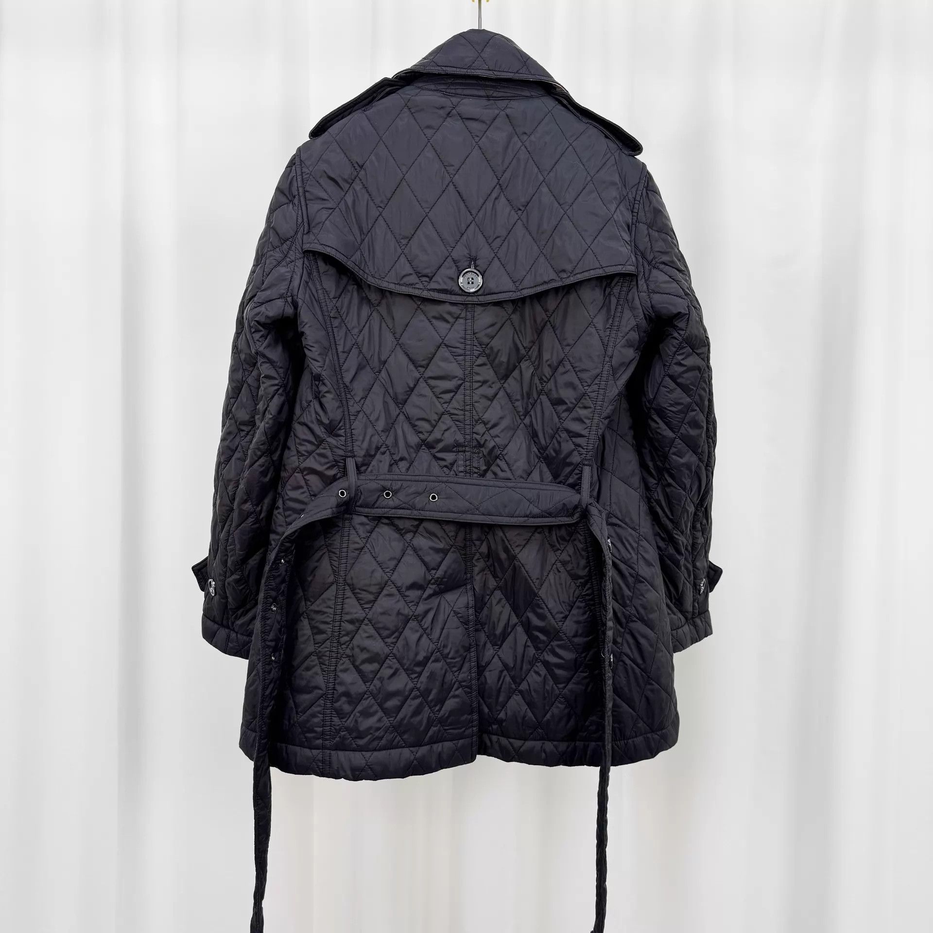 Burberry Burberry quilted check puffer jacket UK4 Size XS / US 0-2 / IT 36-38 - 2 Thumbnail