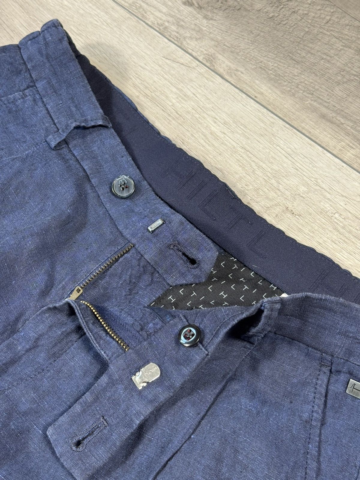 Hiltl Hiltl Tessuti Sondrio lightweight tapered linen trousers Size US 32 / EU 48 - 5 Thumbnail