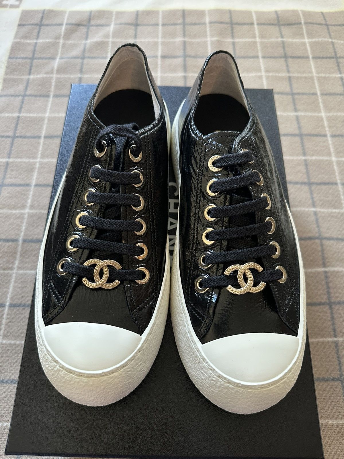 Chanel Chanel sneaker Black 38.5 Size US 8.5 / IT 38.5 - 1 Thumbnail