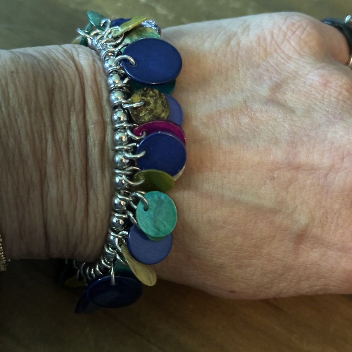 Other Lia Sophia Prismatic dyed shell charm stretch bracelet Size ONE SIZE - 3 Thumbnail