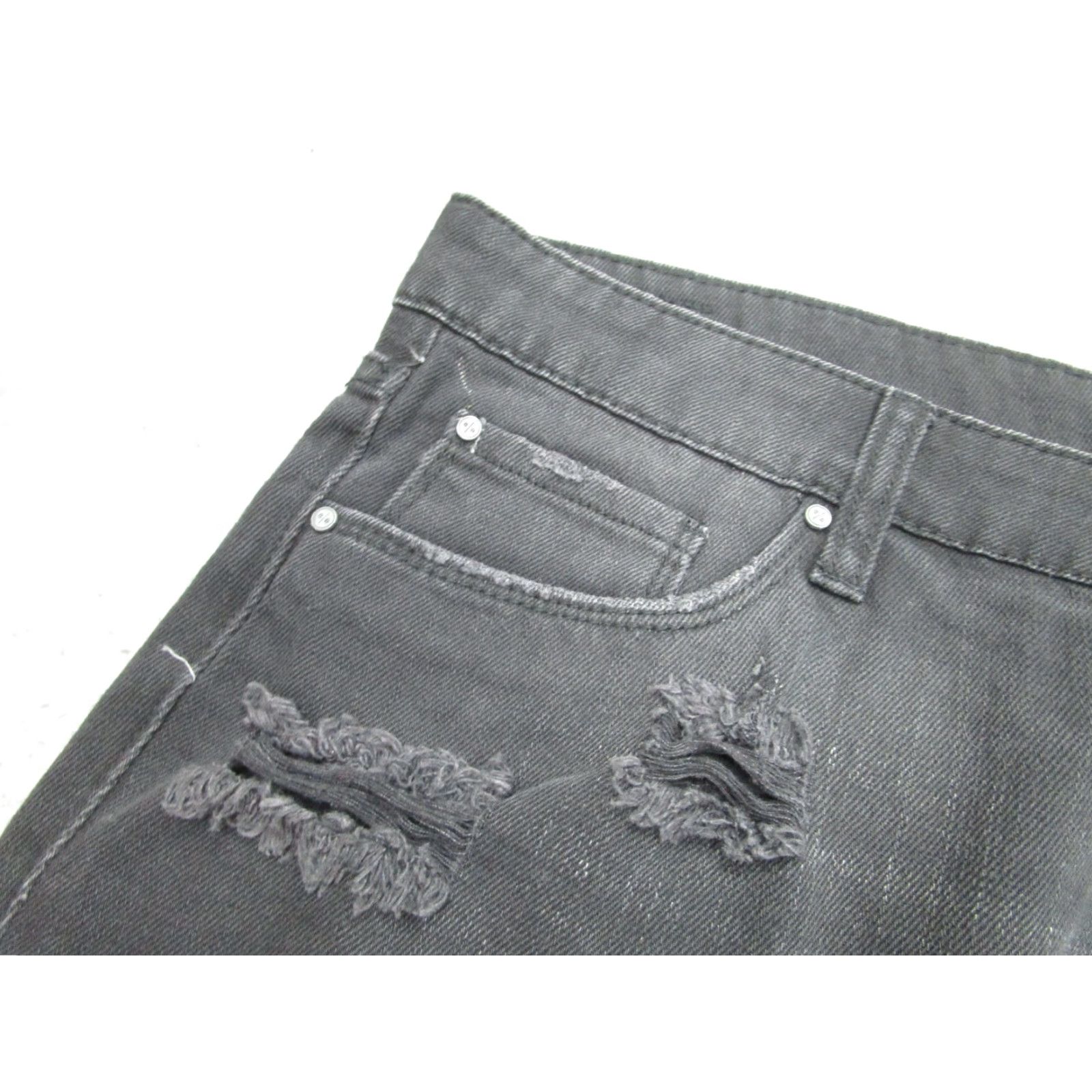 Vintage BP Shorts Women 42 Waist Black Denim Cut-Off Destroyed Fringe Frayed Jeans Shorts Womens 42 in Black BP Style: Cut-off Vintage: No Mens/Womens: Womens Size 28" / US 6 / IT 42 - 4 Thumbnail