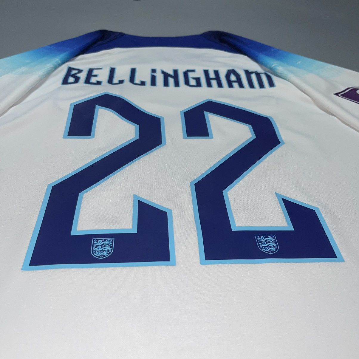 ENGLAND NIKE 2022 WORLD CUP FOOTBALL JERSEY #22 BELLINGHAM