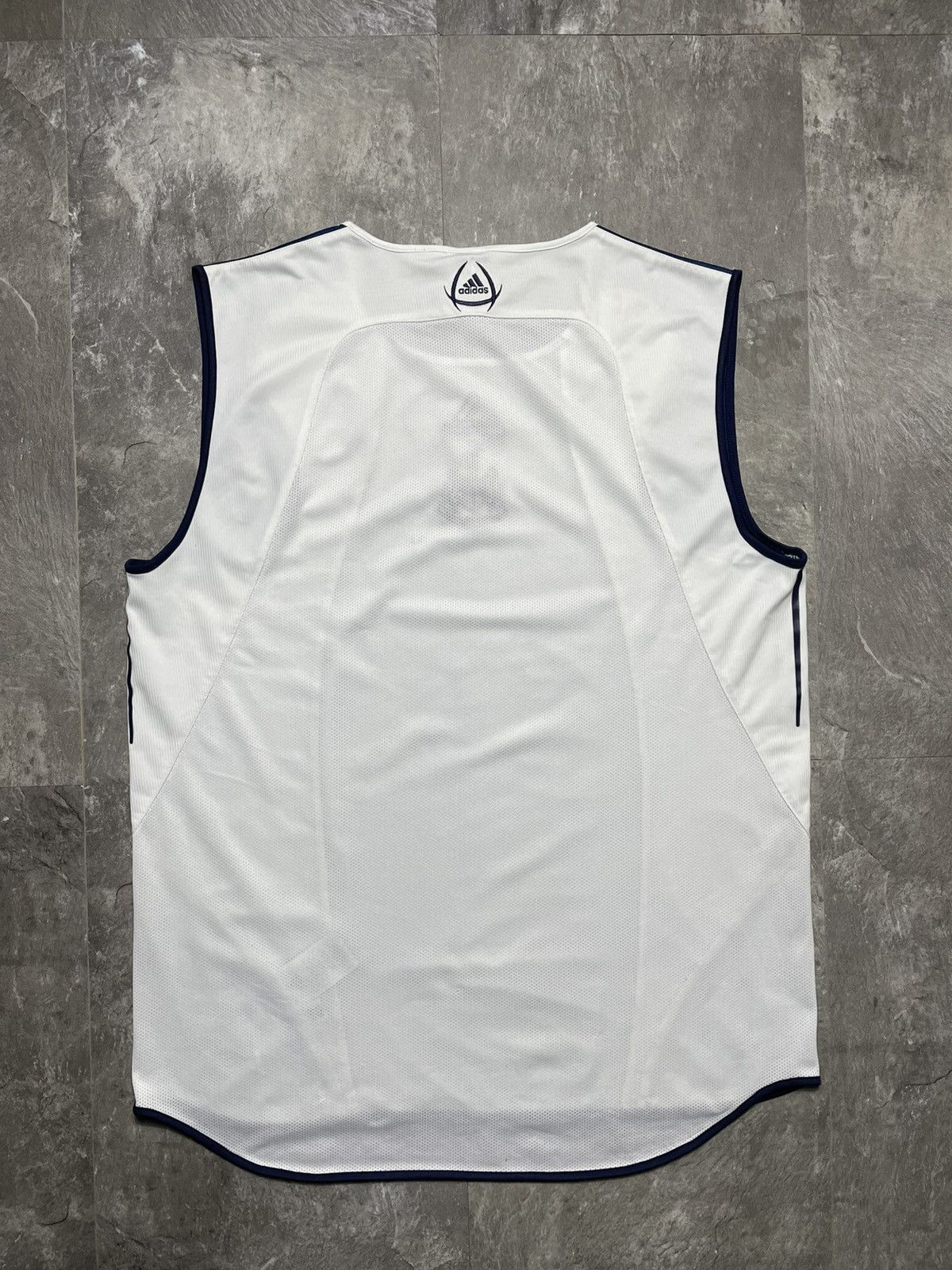 Adidas Adidas Newcastle United 2004 2005 Training Tank Top Vintage Size US L / EU 52-54 / 3 - 4 Thumbnail