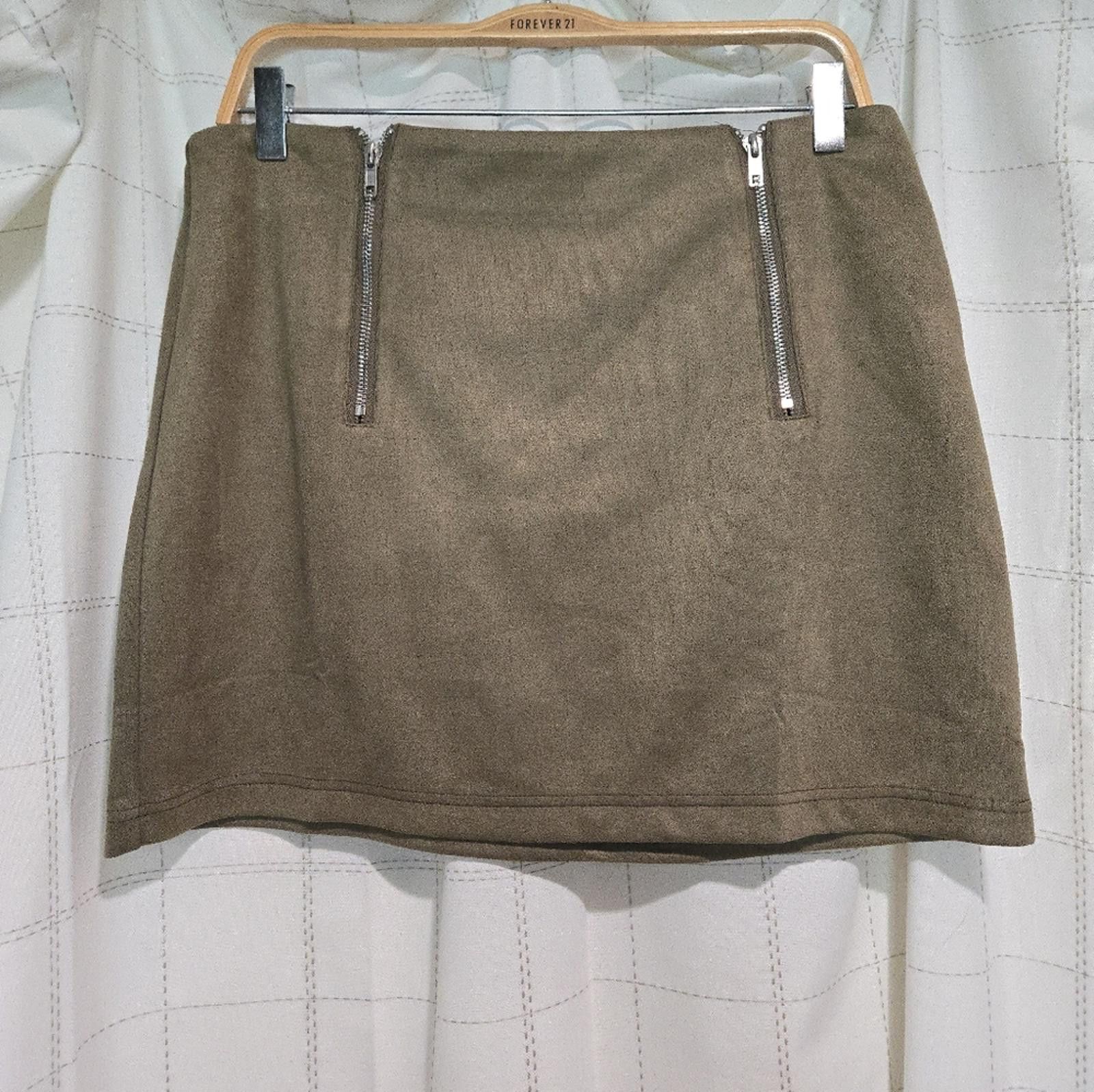 Designer Fashion On Earth Suede Skirt Size 36" / US 14 / IT 50 - 1 Thumbnail