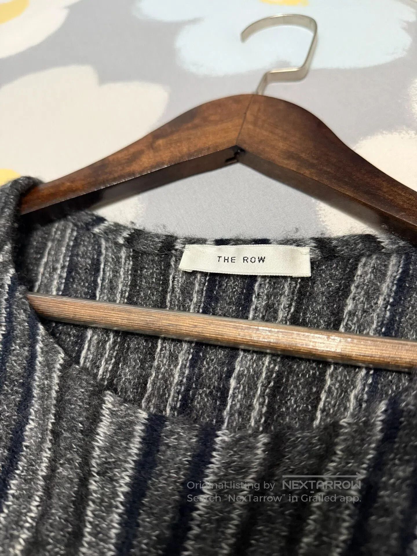 The Row Stylish Cashmere Knit Short Sleeve Top. Size S / US 4 / IT 40 - 7 Thumbnail