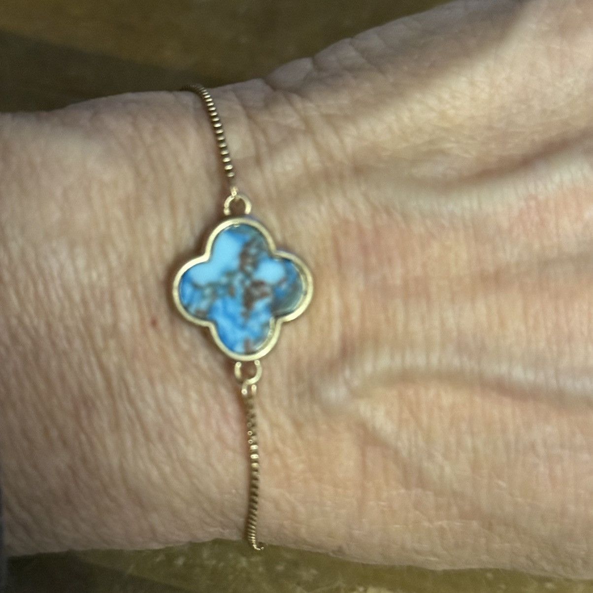 Other Gold tone blue blotchy clover bolo bracelet Size ONE SIZE - 2 Thumbnail