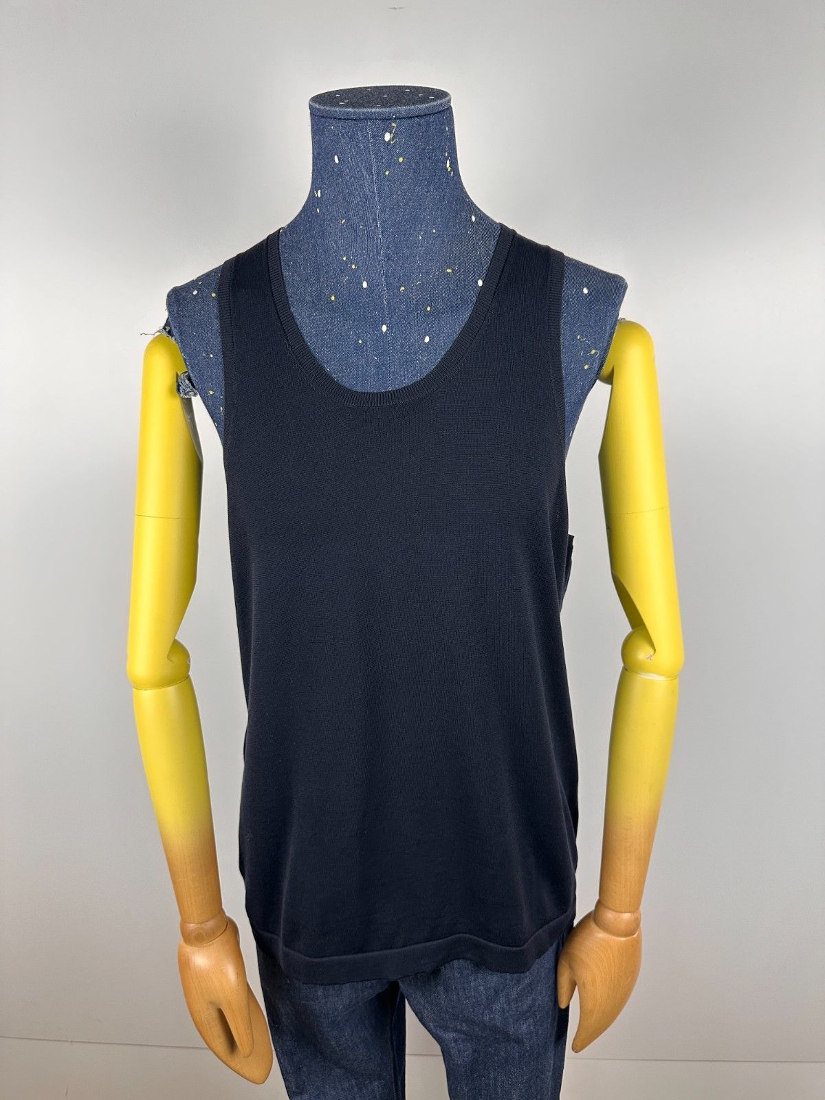 Suitsupply Suitsupply Mens Knitted Tank Top Sleeveless Black Size L Size US L / EU 52-54 / 3 - 1 Thumbnail