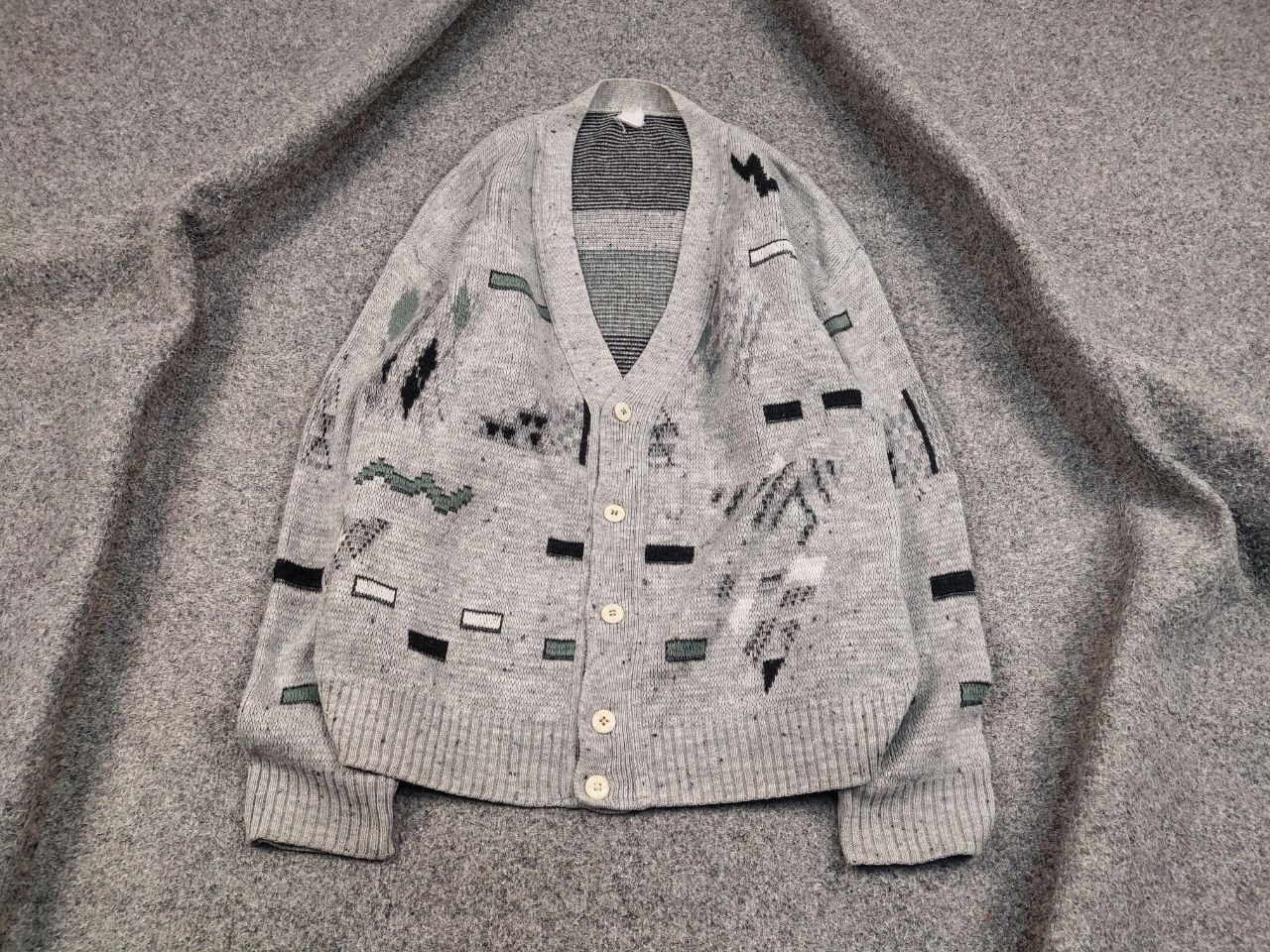 Japanese Brand Vintage 90's Japanese Style Knit Art Gray Pattern Cardigan Size US L / EU 52-54 / 3 - 2 Thumbnail