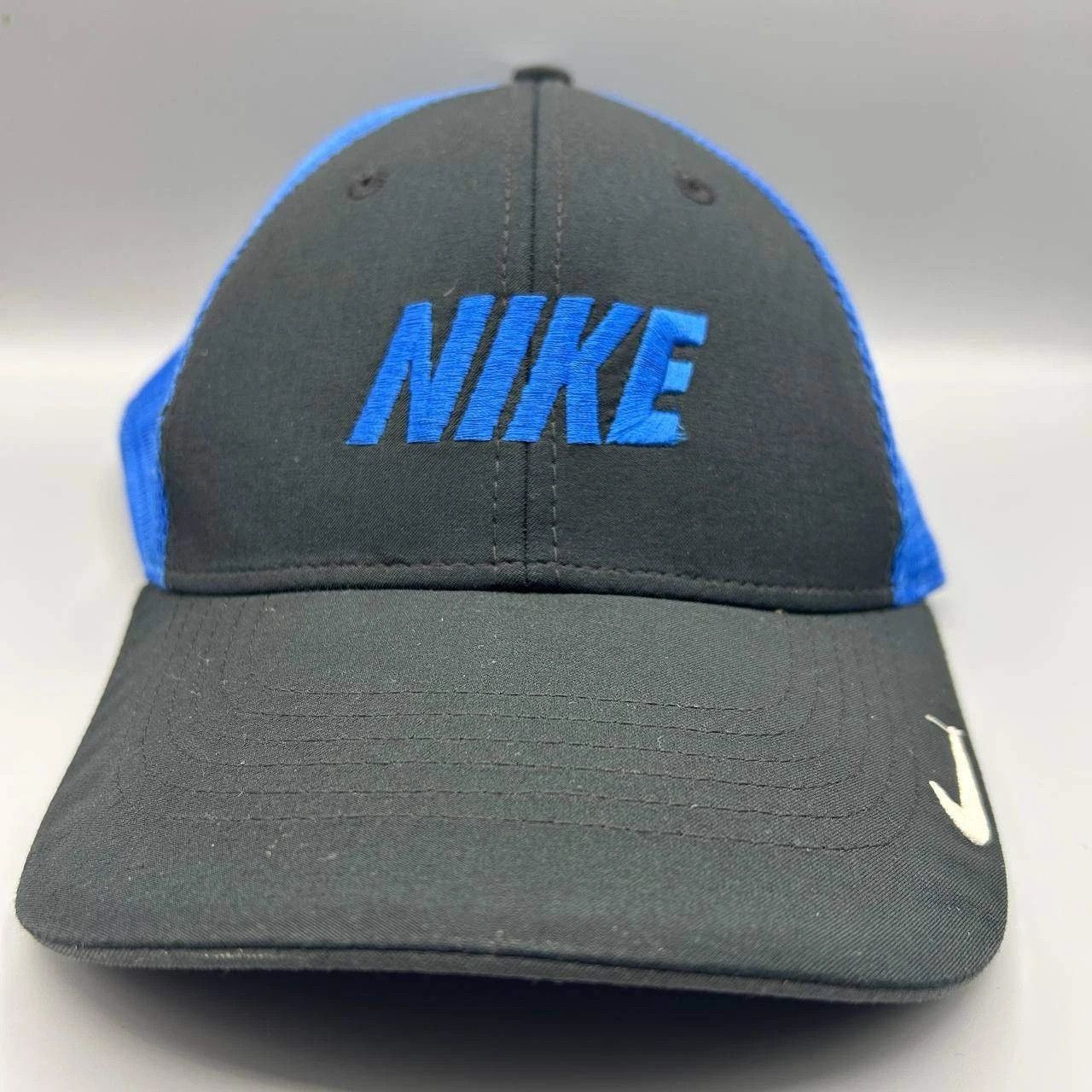 Nike Nike Trucker Hat Men L-XL Embroidered Stretch Fitted Cap Size ONE SIZE - 1 Thumbnail