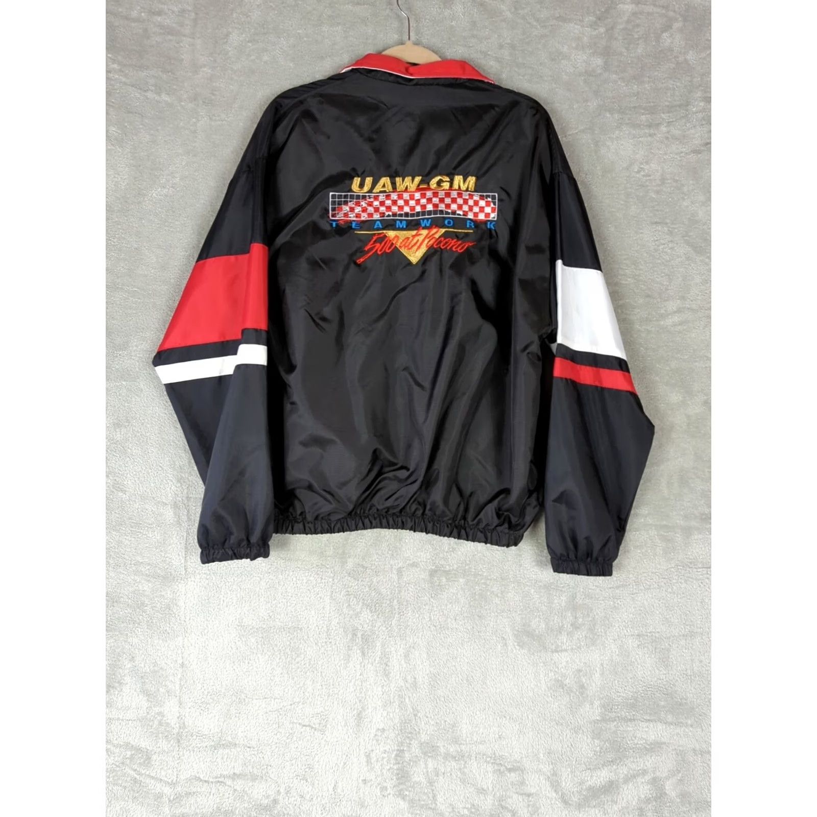 Vintage VINTAGE Great Lakes Sportswear UAW GM Team Motorsports Pocono 500 Jacket XL Black Windbreaker Nylon Embroidered USA Logo Regular Mens 90s/90s? Size US XL / EU 56 / 4 - 2 Thumbnail