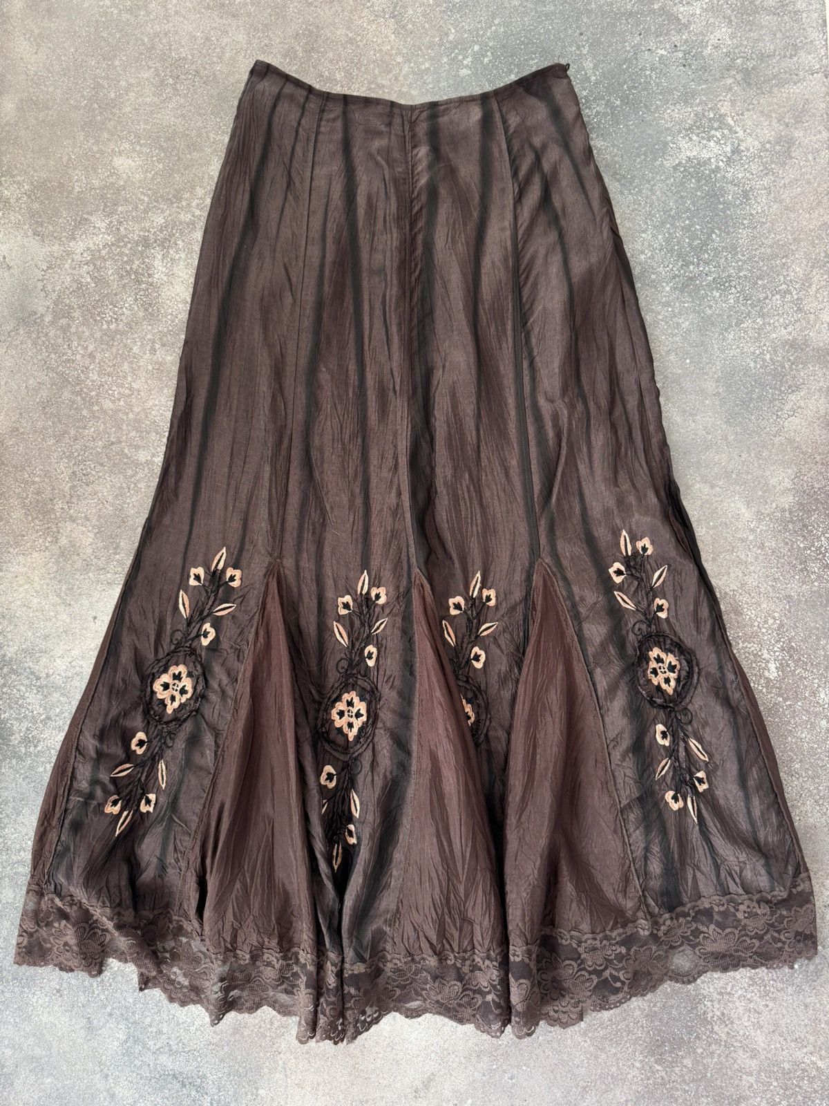 Hysteric Glamour × Vintage Amazing Vintage Floral Lace Details Boho Gothic Maxi Skirt Size 27" / US 4 / IT 40 - 3 Thumbnail