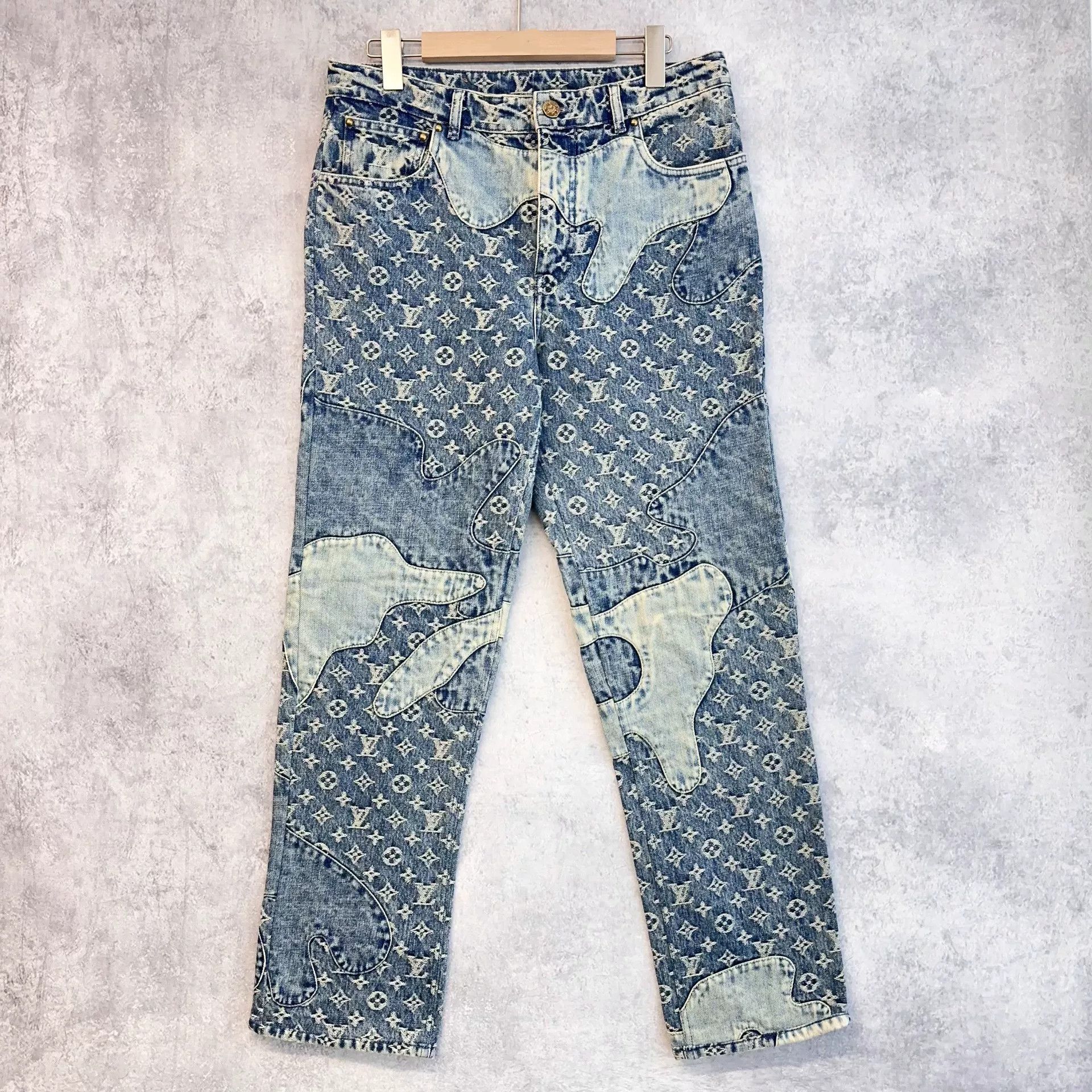 Louis Vuitton Louis Vuitton x NIGO Blue Logo Jeans Size US 29 - 1 Thumbnail