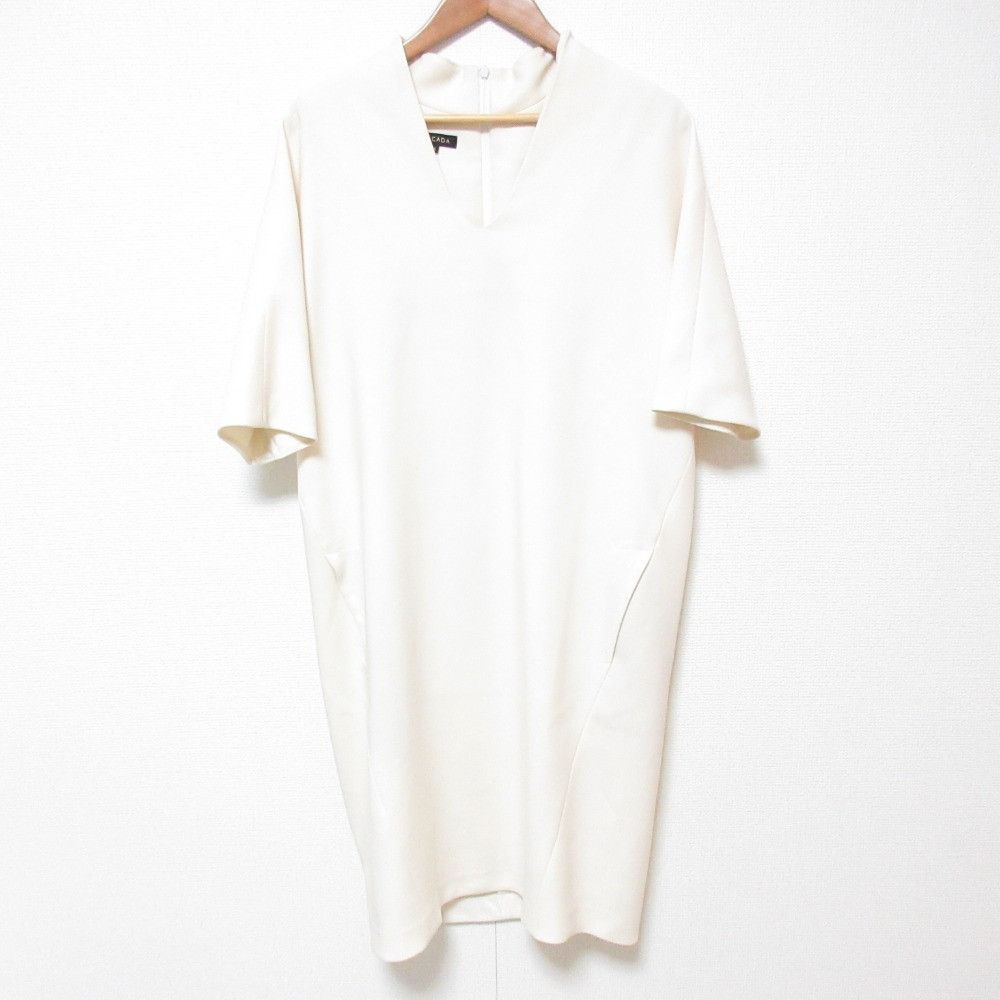 Other Other Escada V-Neck Dress Dress Others Dresses DUTY FREE for USA Size ONE SIZE - 1 Thumbnail