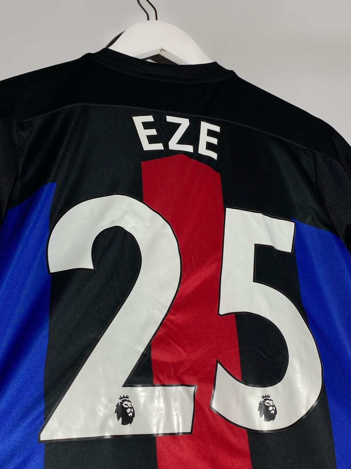 Puma #25 Eze Crystal Palace 20/21 Puma Football Soccer Jersey Size US S / EU 44-46 / 1 - 13 Thumbnail