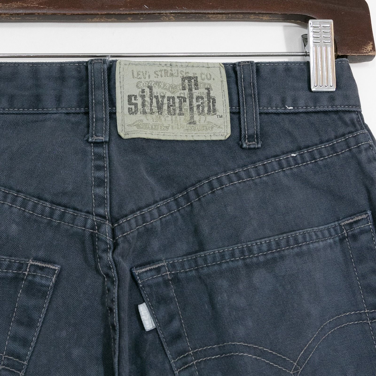 Levi's × Vintage Vintage 90s Silvertab Loose Fit Jeans 26x30 - Distressed Size US 26 / EU 42 - 8 Thumbnail