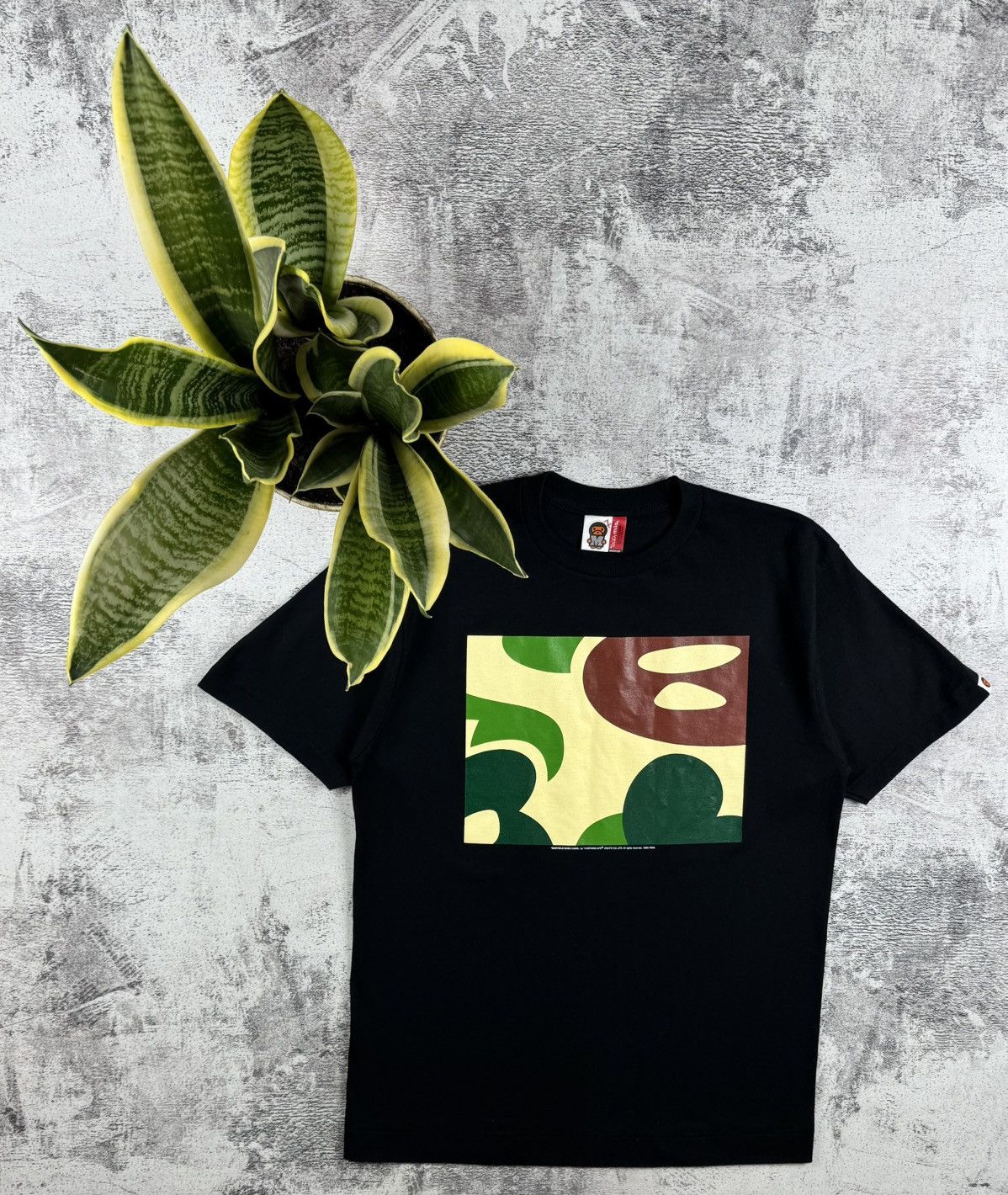 Bape Baby Milo by bathing ape 1993/2006 Hip Hop Camo T Shirt Tee Size US M / EU 48-50 / 2 - 1 Thumbnail