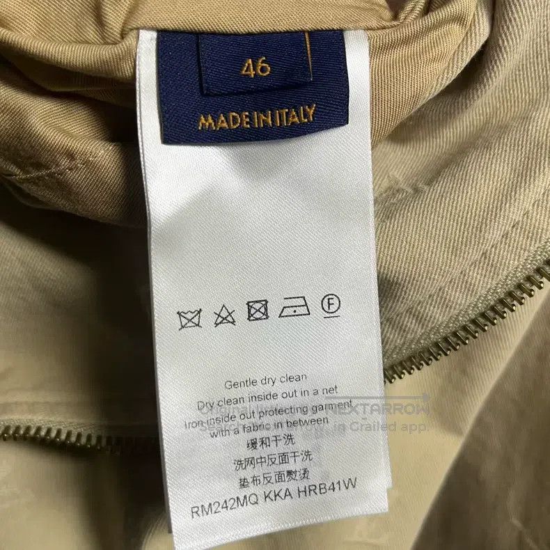 Louis Vuitton Louis Vuitton Beige Logo Print Zip Point Neck Long Sleeve Size US S / EU 44-46 / 1 - 3 Thumbnail