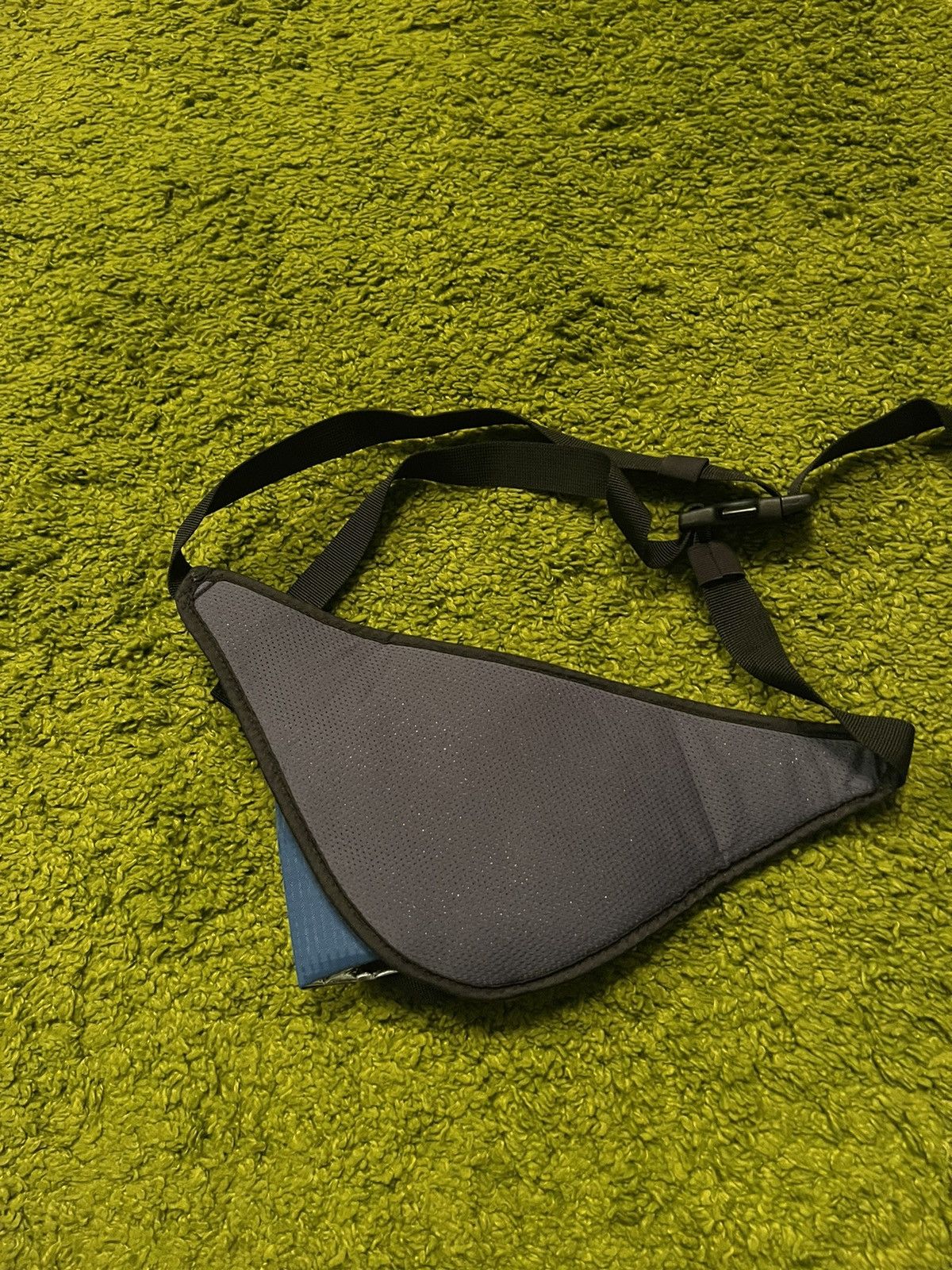 Salomon Salomon gorpcore style sling waist bag bottle holder Size ONE SIZE - 6 Thumbnail