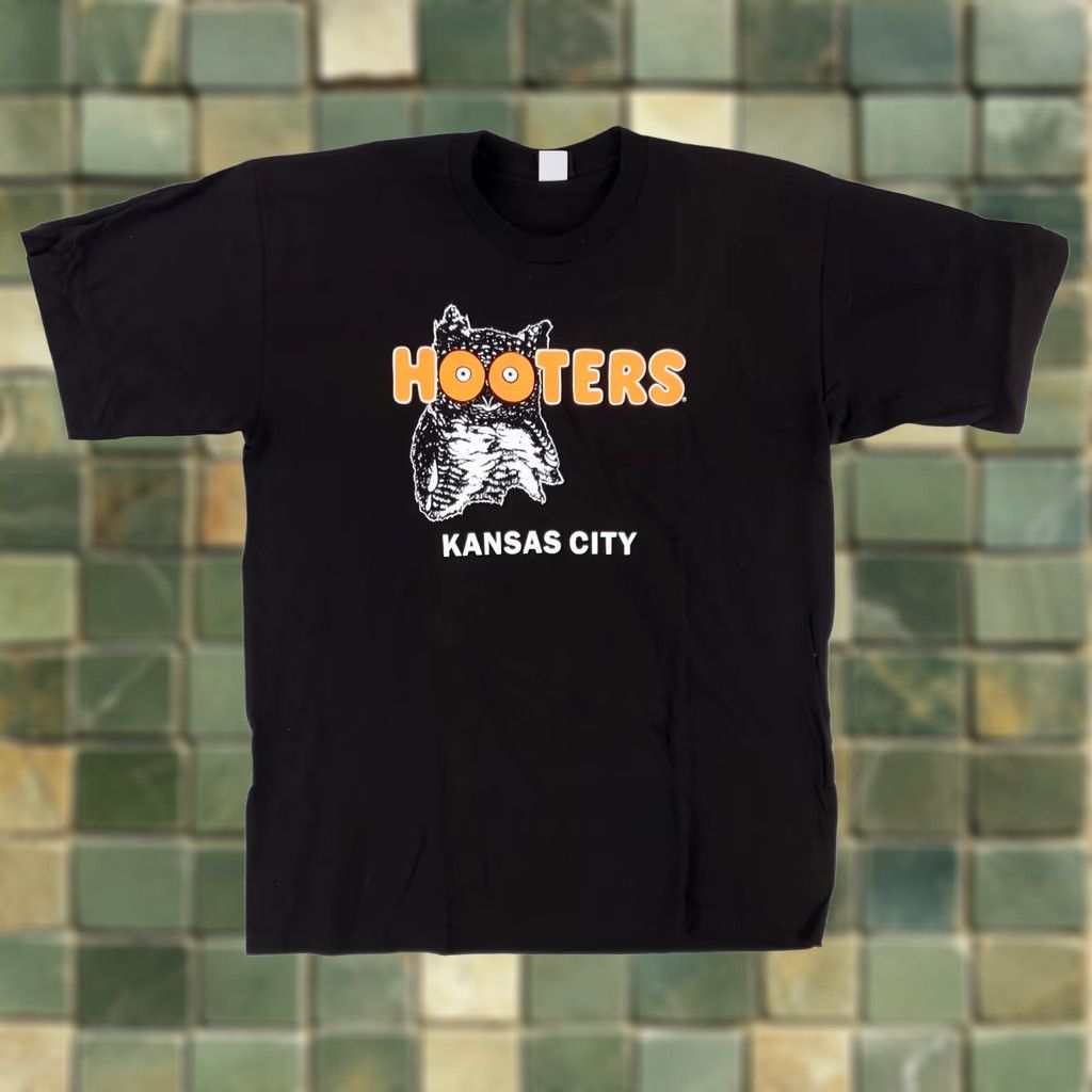 Native VINTAGE Hooters T Shirt Kansas City Black Short Sleeve Mens XL 80s 90s Single Stitch Kansas City Black Short Sleeve Mens XL Size US XL / EU 56 / 4 - 1 Thumbnail