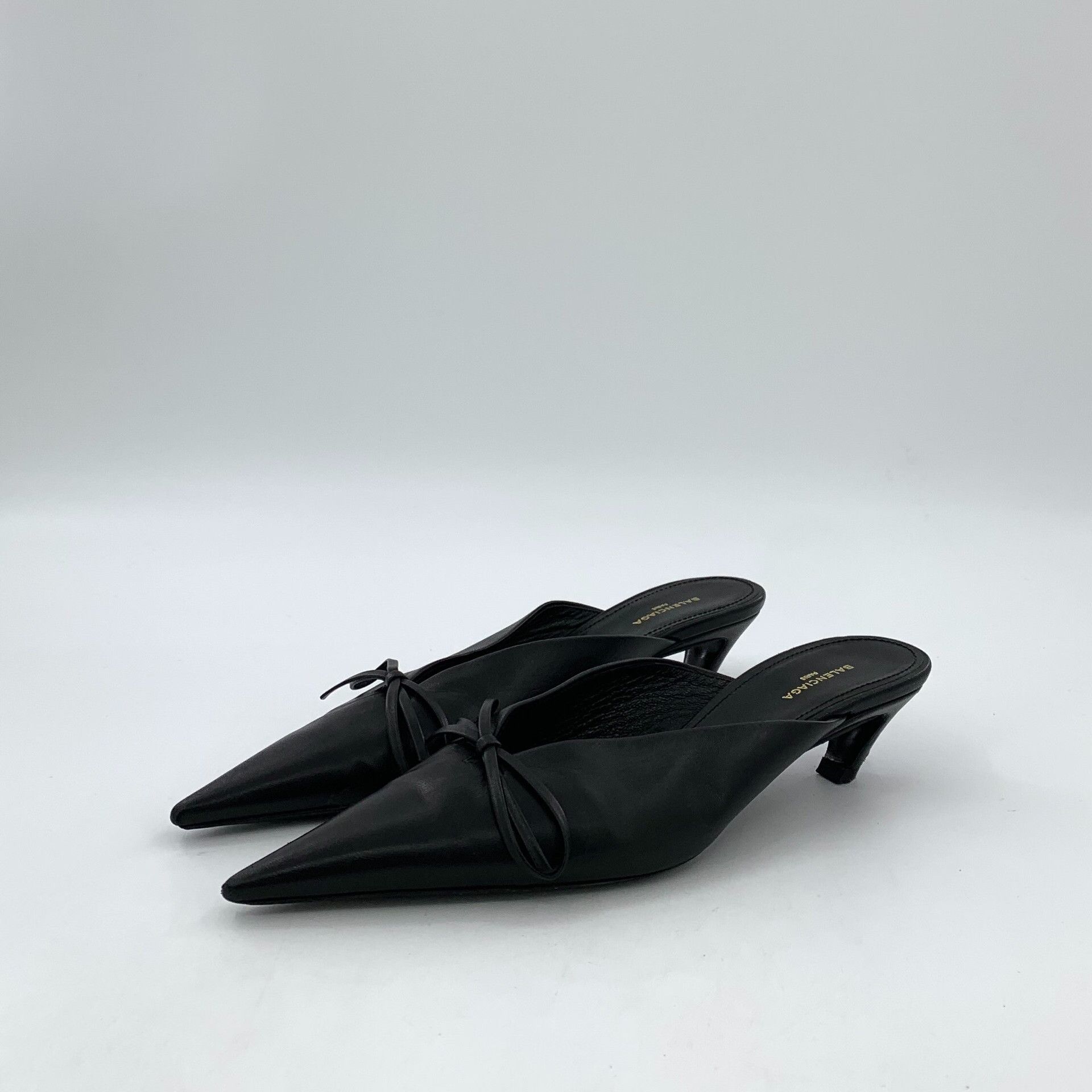 Balenciaga Balenciaga Knife Pointed Bow Mule Heels Size US 4 / IT 34 - 1 Thumbnail