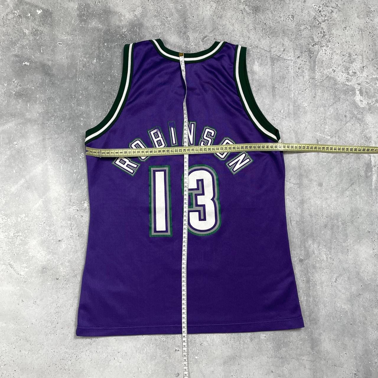NBA Vintage 90s Milwaukee Bucks No 13 Glenn Robinson NBA Jersey Size US XXS / EU 40 - 21 Thumbnail