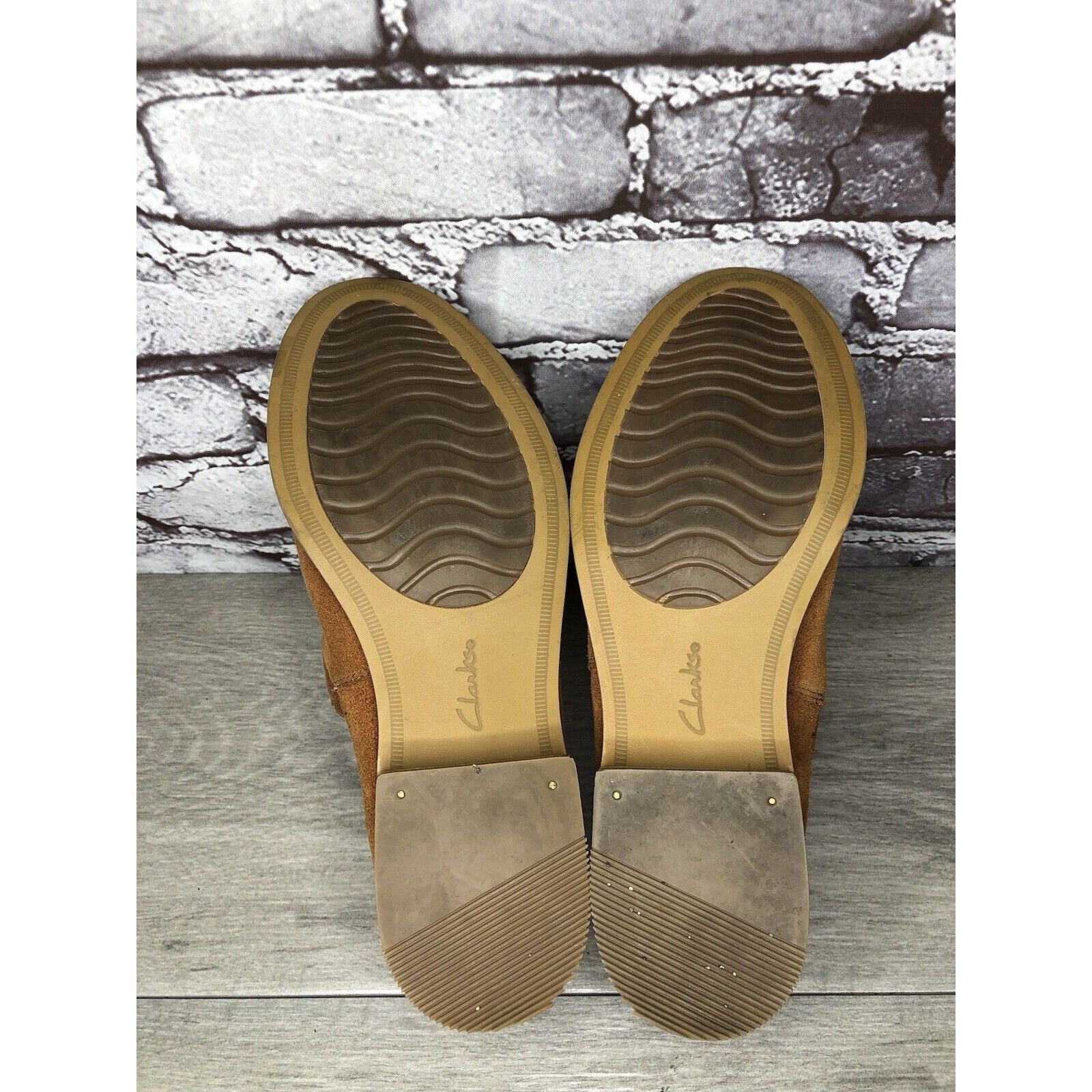 Clarks Clarks Camel Tan Suede Leather Block Heel Low Cut Booties Wo Size US 7 / IT 37 - 19 Thumbnail
