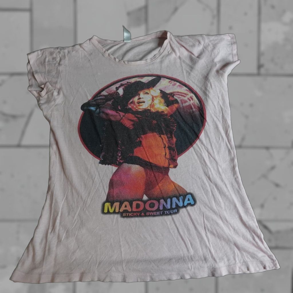 Vintage VINTAGE Madonna Womens Shirt XL Pink Short Sleeve Crew Neck T-Shirt 2008 Tour Size XL / US 12-14 / IT 48-50 - 1 Thumbnail