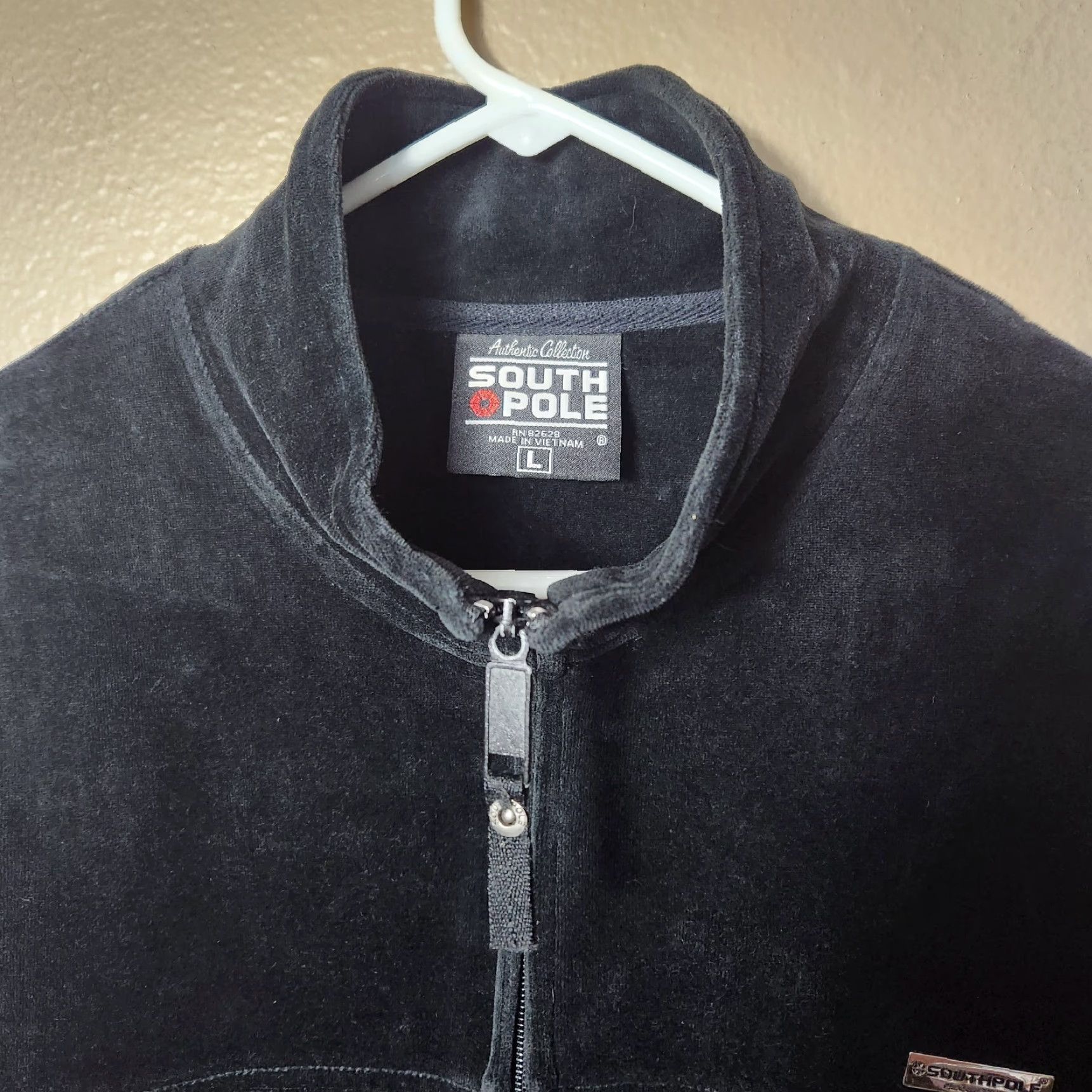 Southpole VINTAGE South Pole Mens Black Velour Full Zip Track Jacket-Size L Size US L / EU 52-54 / 3 - 4 Thumbnail