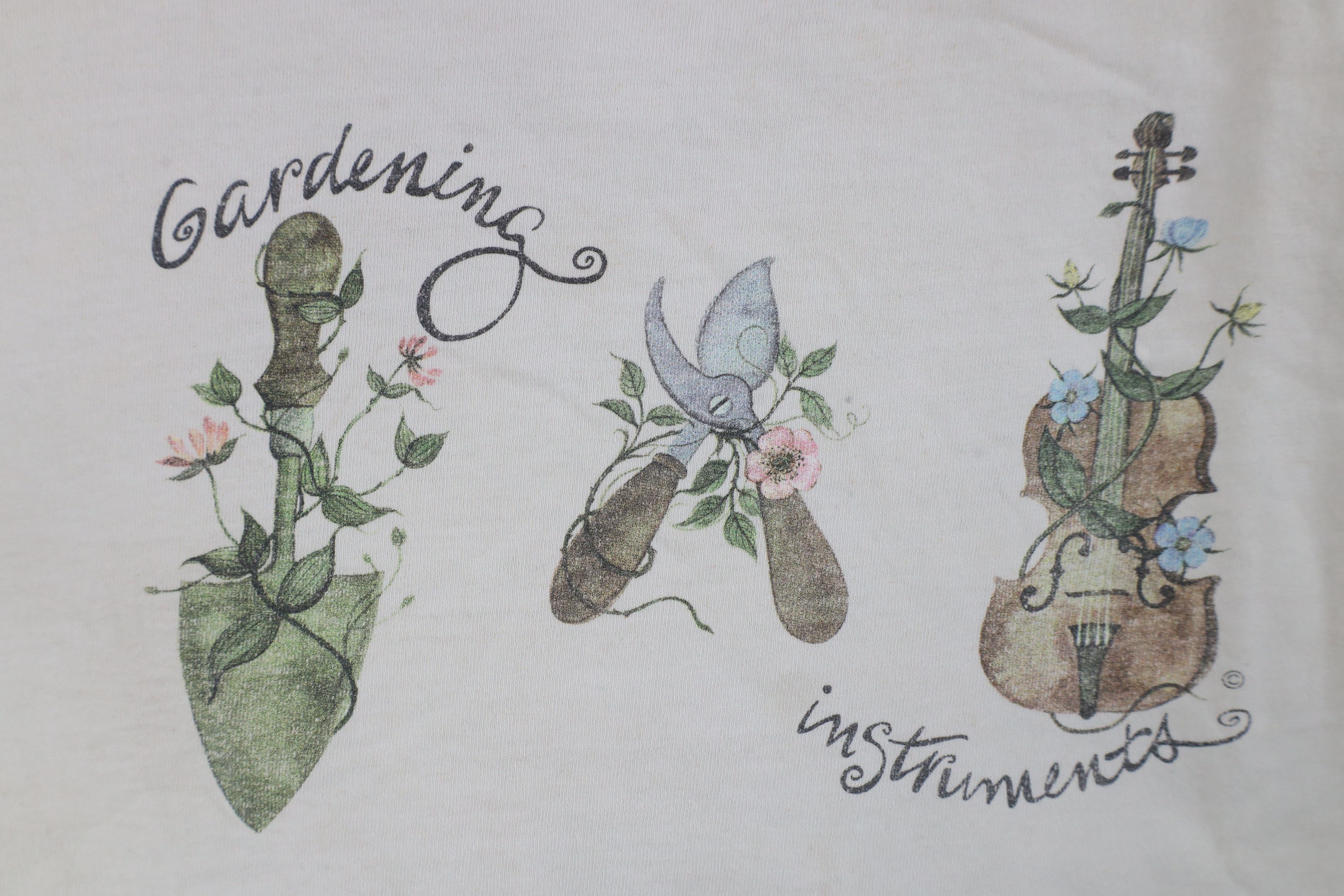 Vintage Vintage 90s Streetwear Spell Gardening Instruments T-Shirt Size L / US 10 / IT 46 - 4 Thumbnail