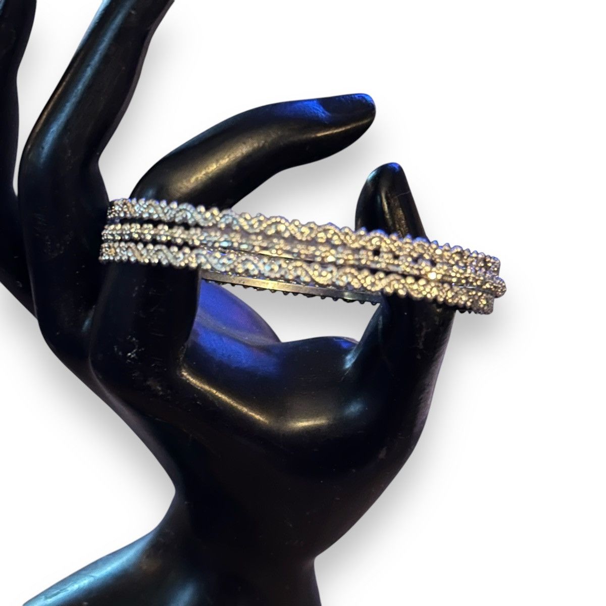 Other Thin silver tone textured bangle bracelets Size ONE SIZE - 2 Thumbnail