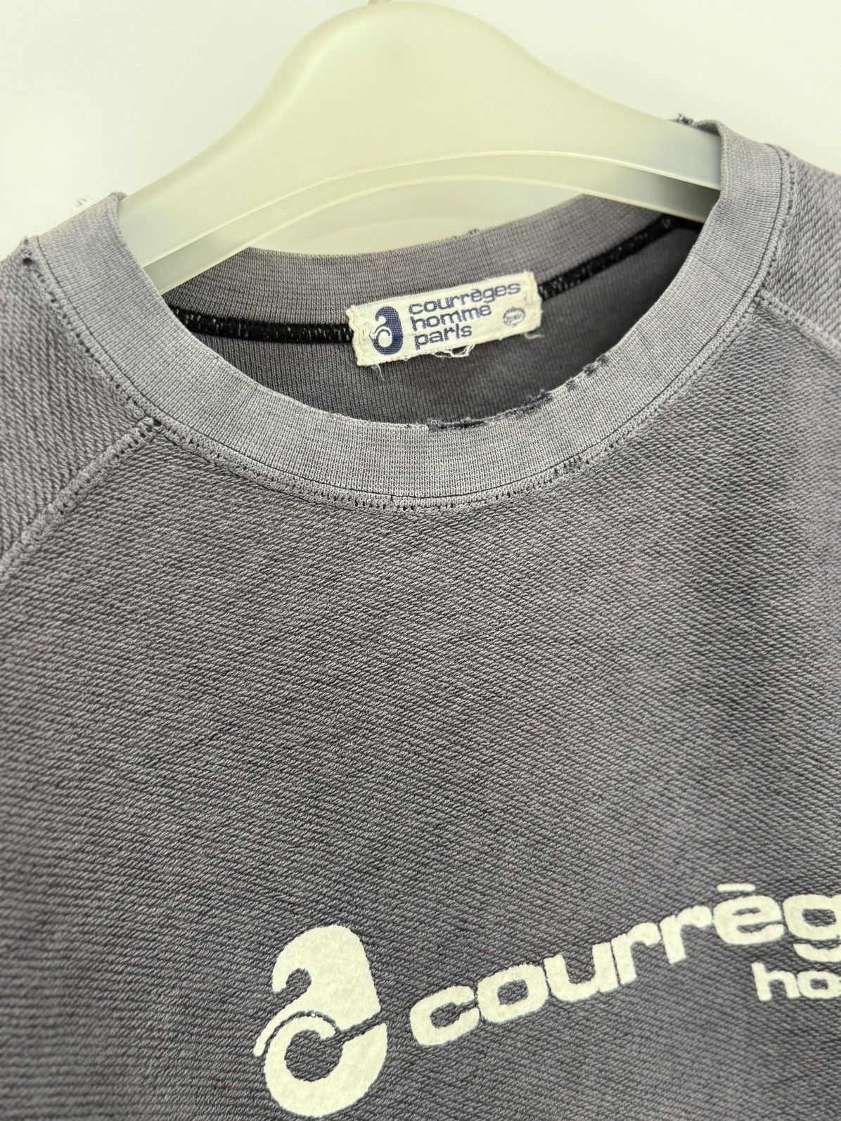 Andre Courreges 🔥 80s Courréges Homme Paris Faded Valour Distressed Sweat Size US M / EU 48-50 / 2 - 7 Thumbnail
