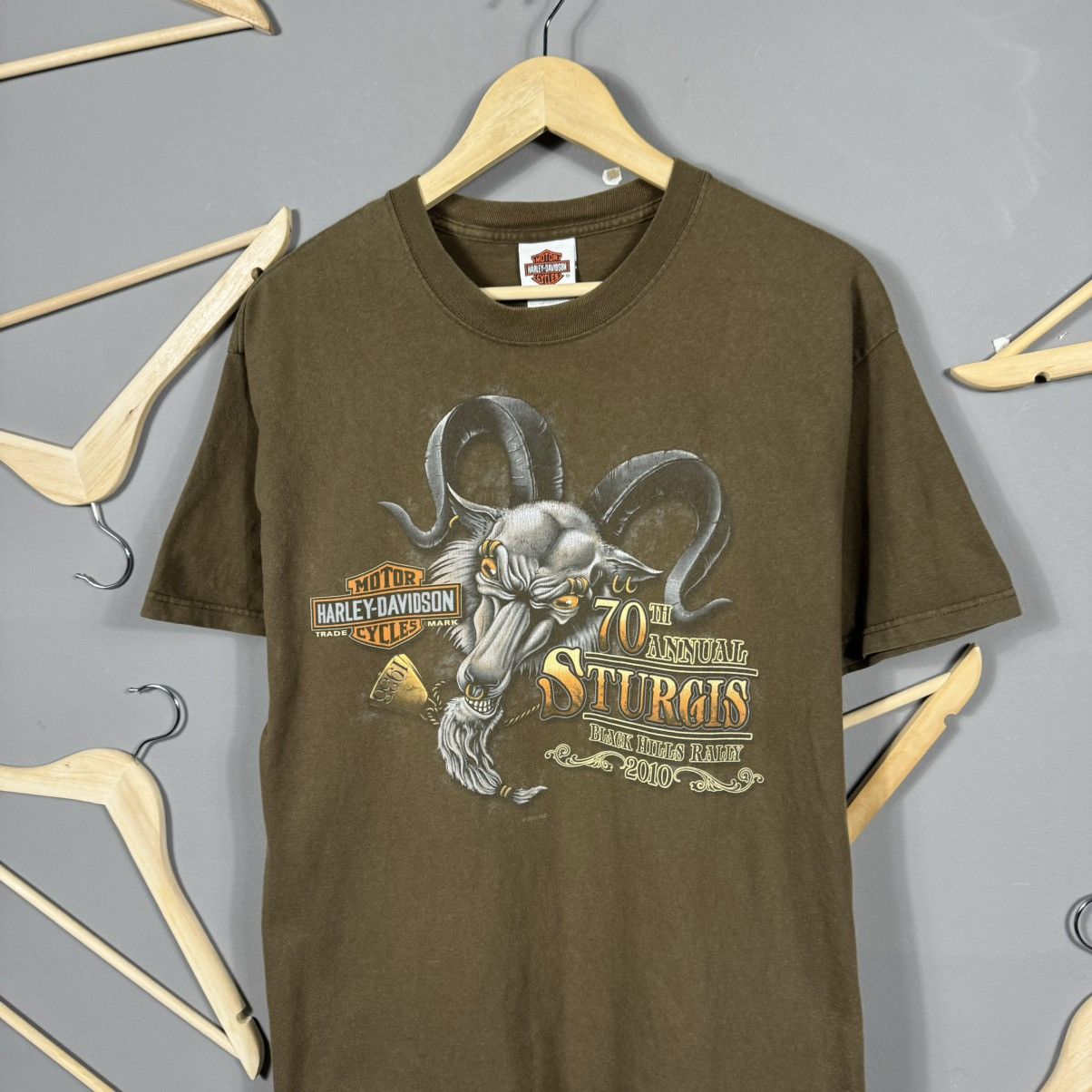 Vintage Vintage 2010 Harley Davidson Goat T-shirt Size US L / EU 52-54 / 3 - 2 Thumbnail